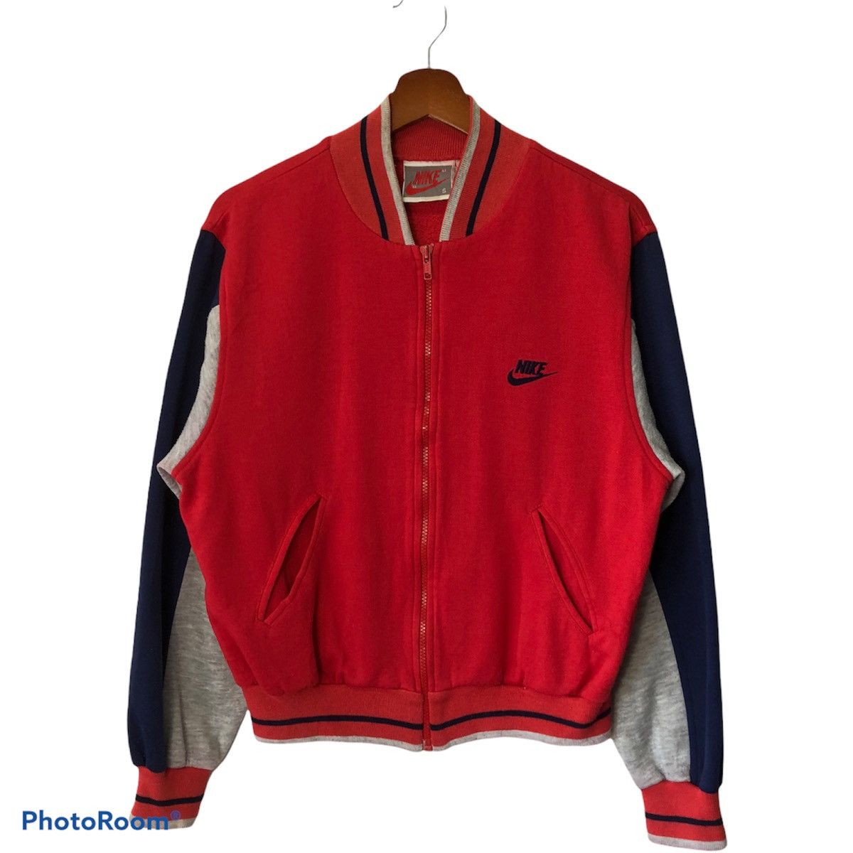 Vintage 90’ Nike Zipper Sweater Grey Tag Size S Fit M