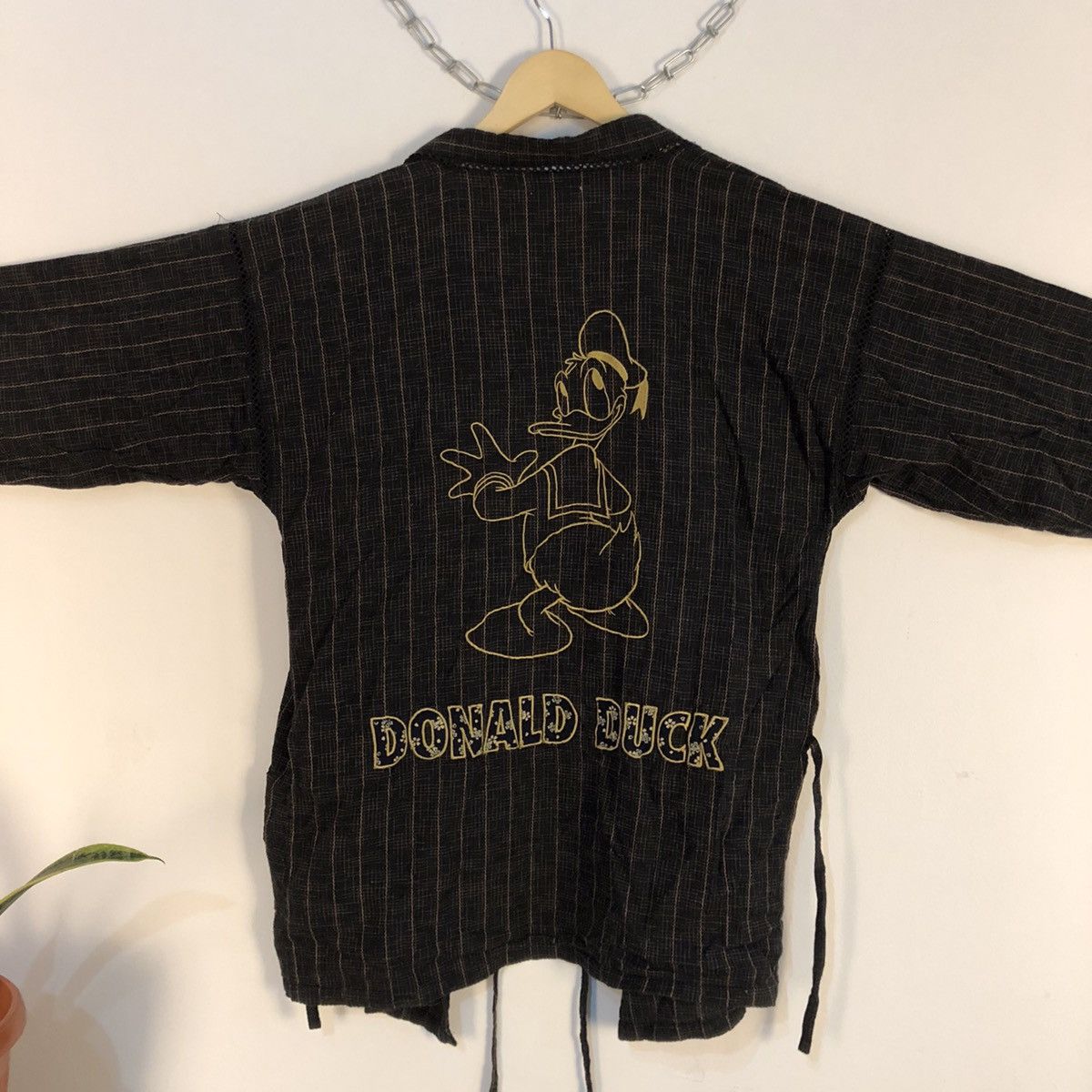 Disney × Japanese Brand STEALS 🏴‍☠️ Donald Duck Disney Kimono Size US L / EU 52-54 / 3 - 8 Thumbnail