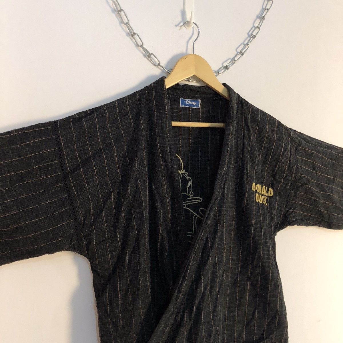 Disney × Japanese Brand STEALS 🏴‍☠️ Donald Duck Disney Kimono Size US L / EU 52-54 / 3 - 10 Thumbnail