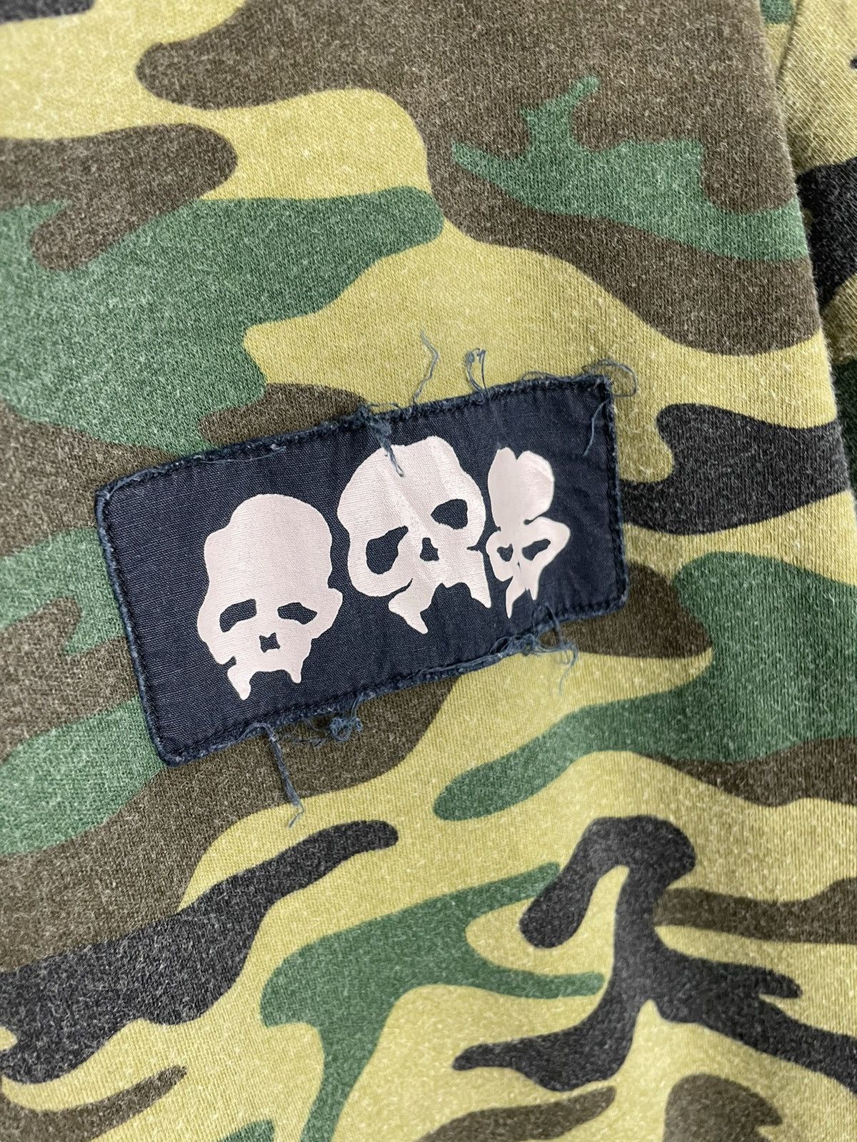 Japanese Brand Milkboy Camo Skull Patch Tee Japan Harajuku Rare Size US S / EU 44-46 / 1 - 7 Thumbnail
