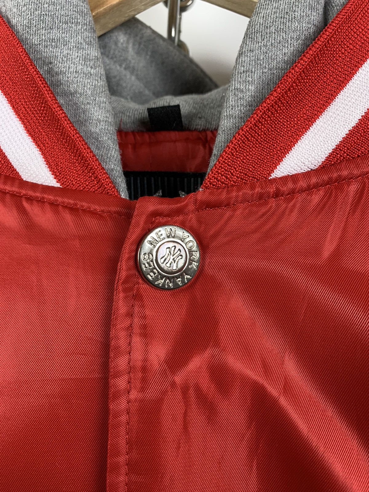 Majestic Vintage New York Yankees Majestic Varsity Hoodie Jacket Size US XL / EU 56 / 4 - 8 Thumbnail