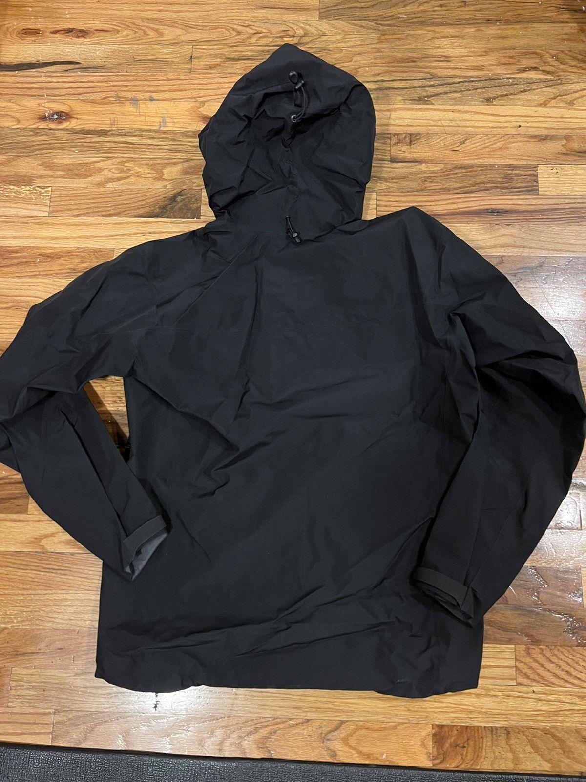 Arc'teryx Arc'teryx Alpha SV Jacket / 24K Black | Grailed