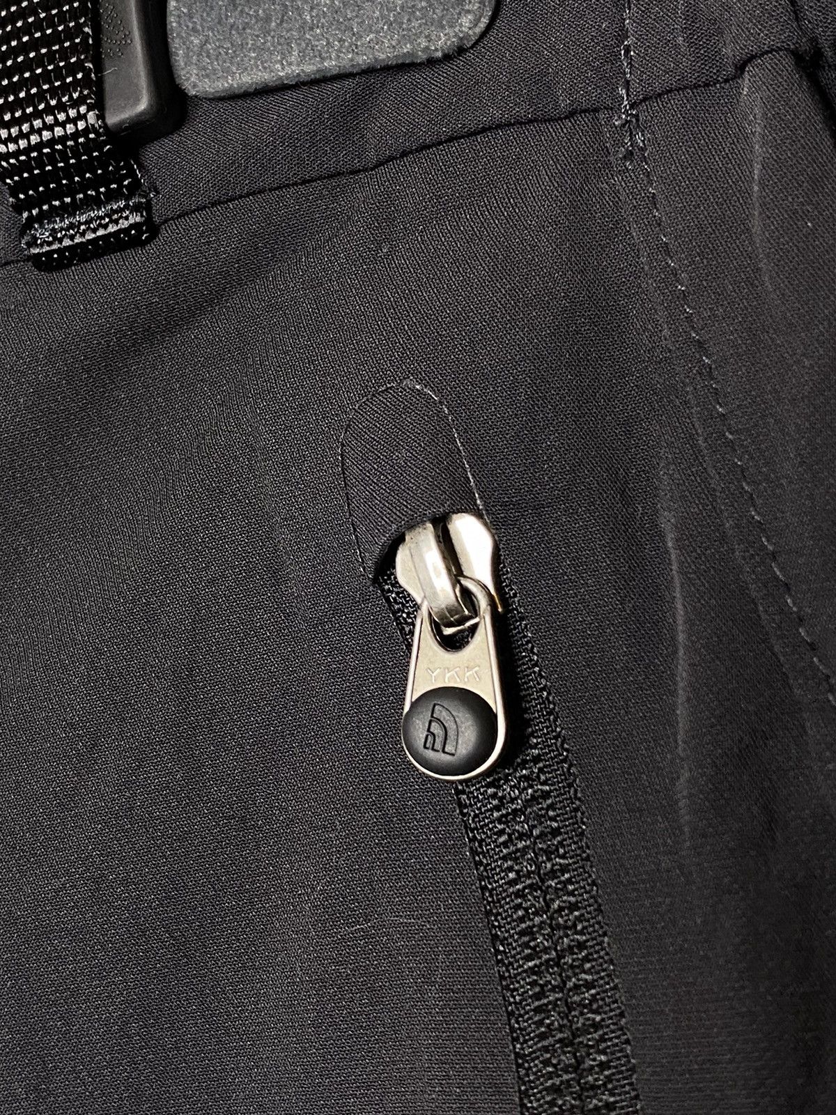 The North Face × Vintage The North Face Apex Cargo Soft-shell Pants Size US 34 / EU 50 - 6 Thumbnail
