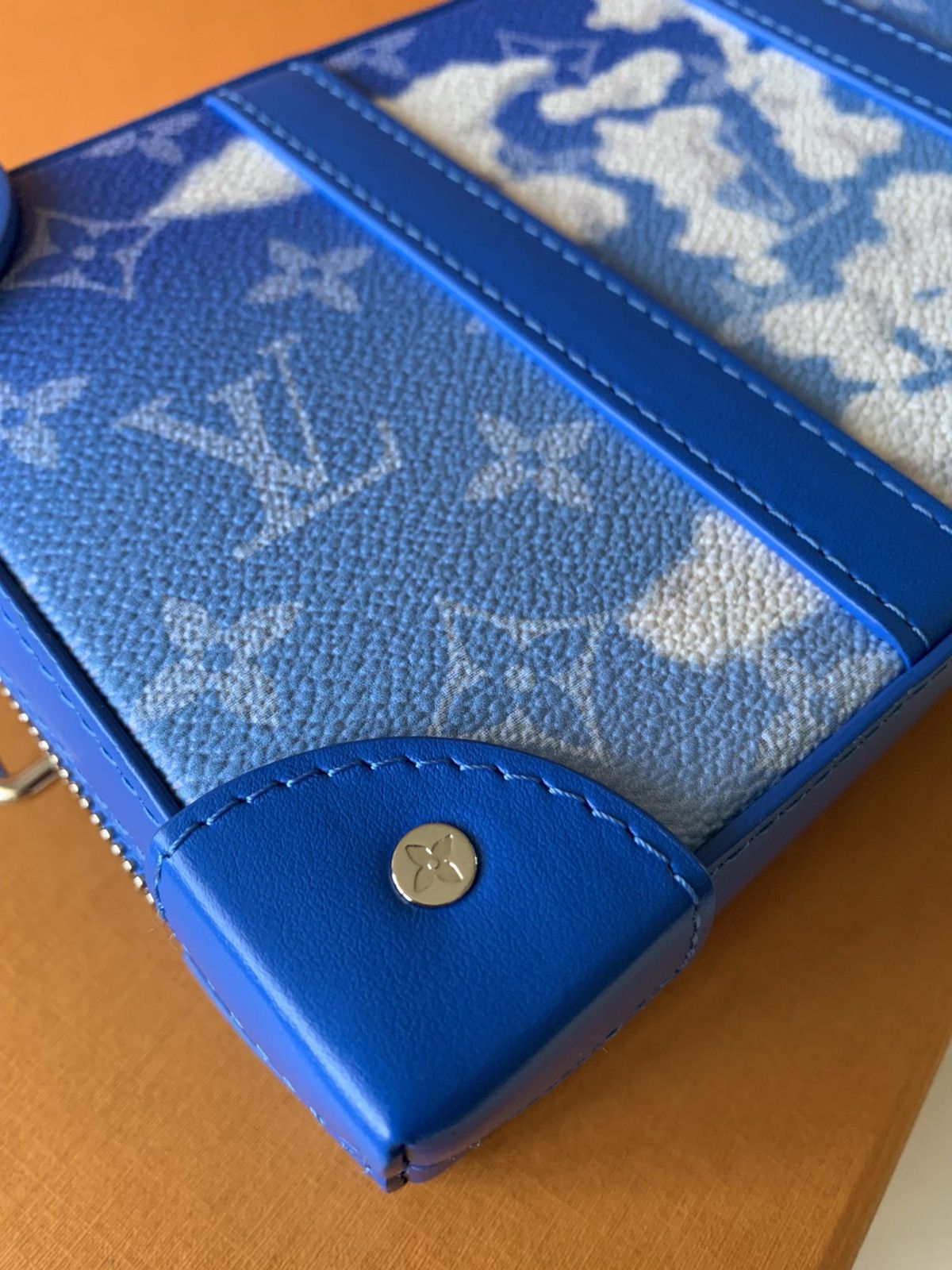 Louis Vuitton Louis Vuitton Monogram Clouds Soft Trunk Wallet Size ONE SIZE - 20 Thumbnail