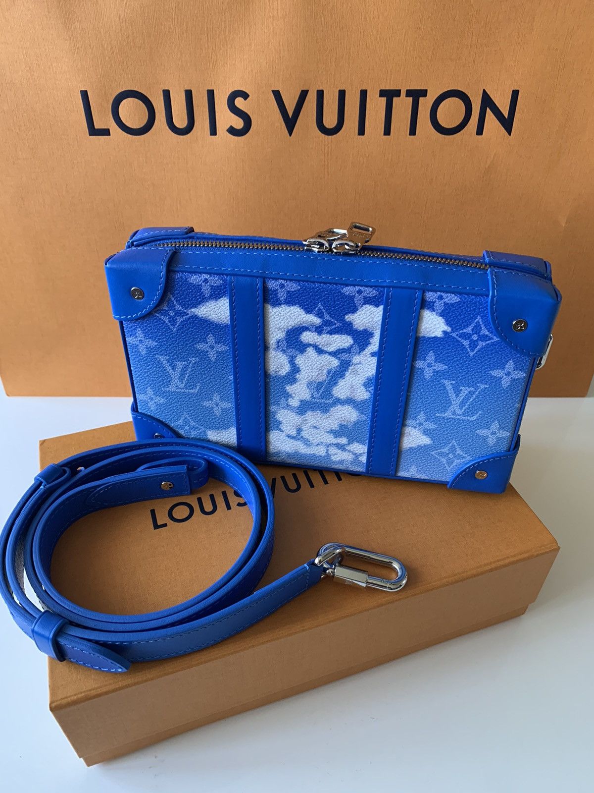 Louis Vuitton Louis Vuitton Monogram Clouds Soft Trunk Wallet Size ONE SIZE - 15 Thumbnail