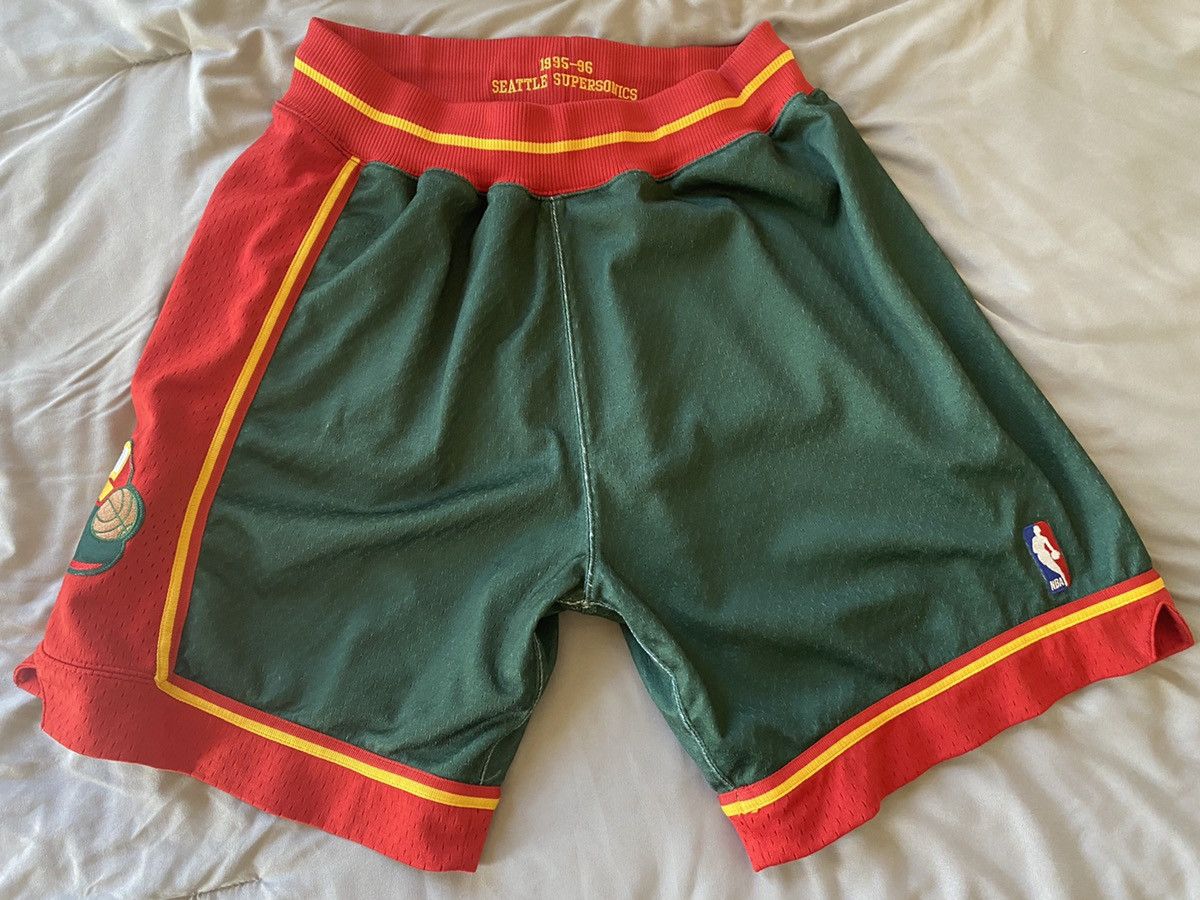 mitchell and ness supersonics shorts