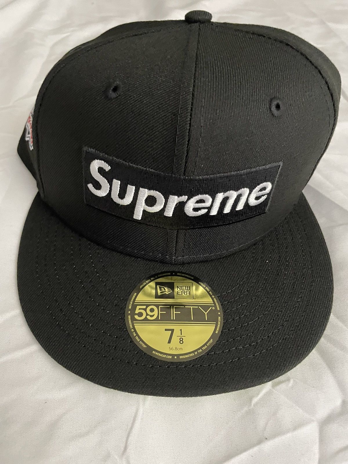 Supreme No Comp Box Logo New Era (Black) size 7 1/8 | Grailed