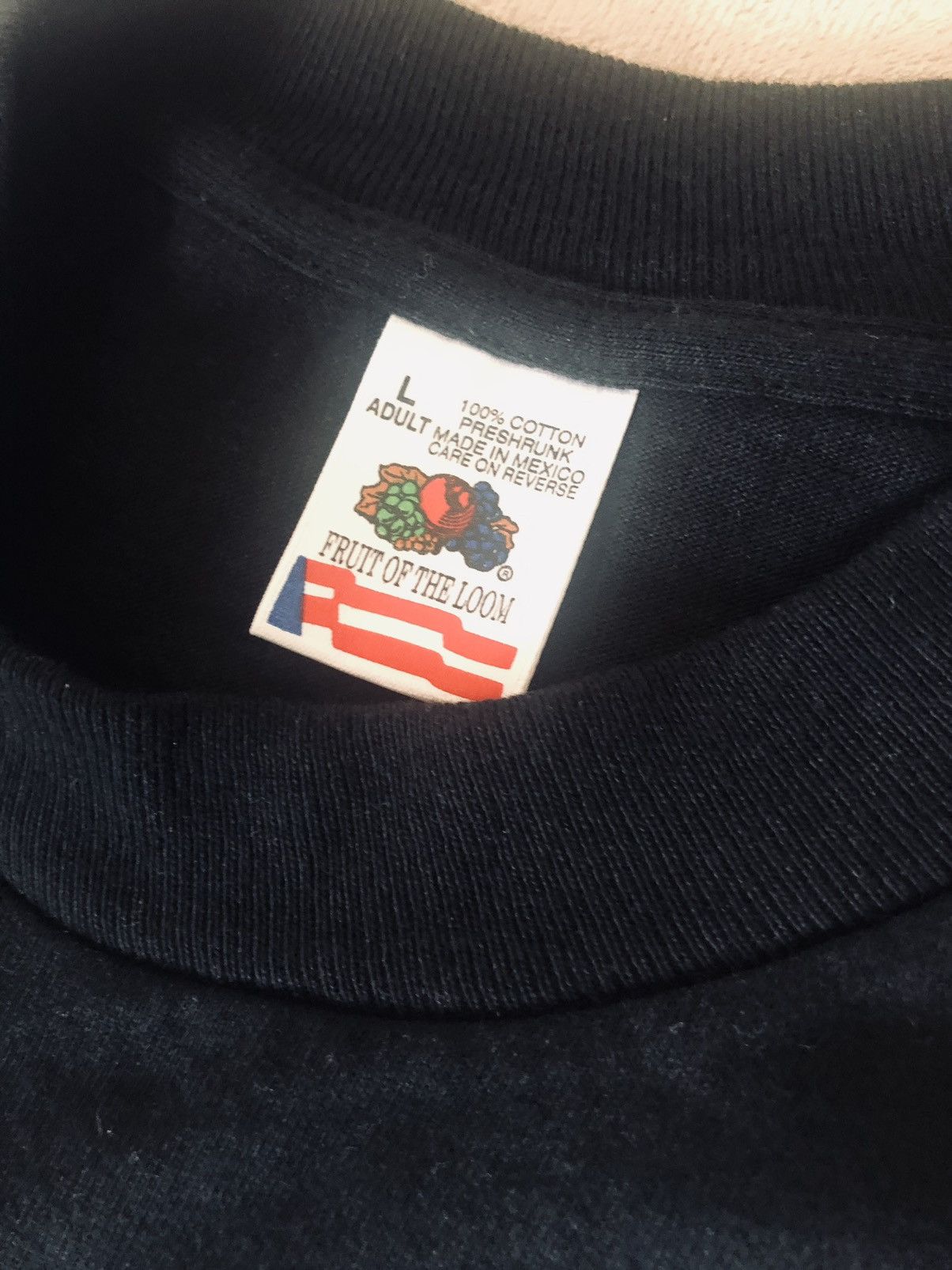 Vintage Vintage Black Velvet Whiskey Promo Tee (Black) Large Size US L / EU 52-54 / 3 - 4 Thumbnail