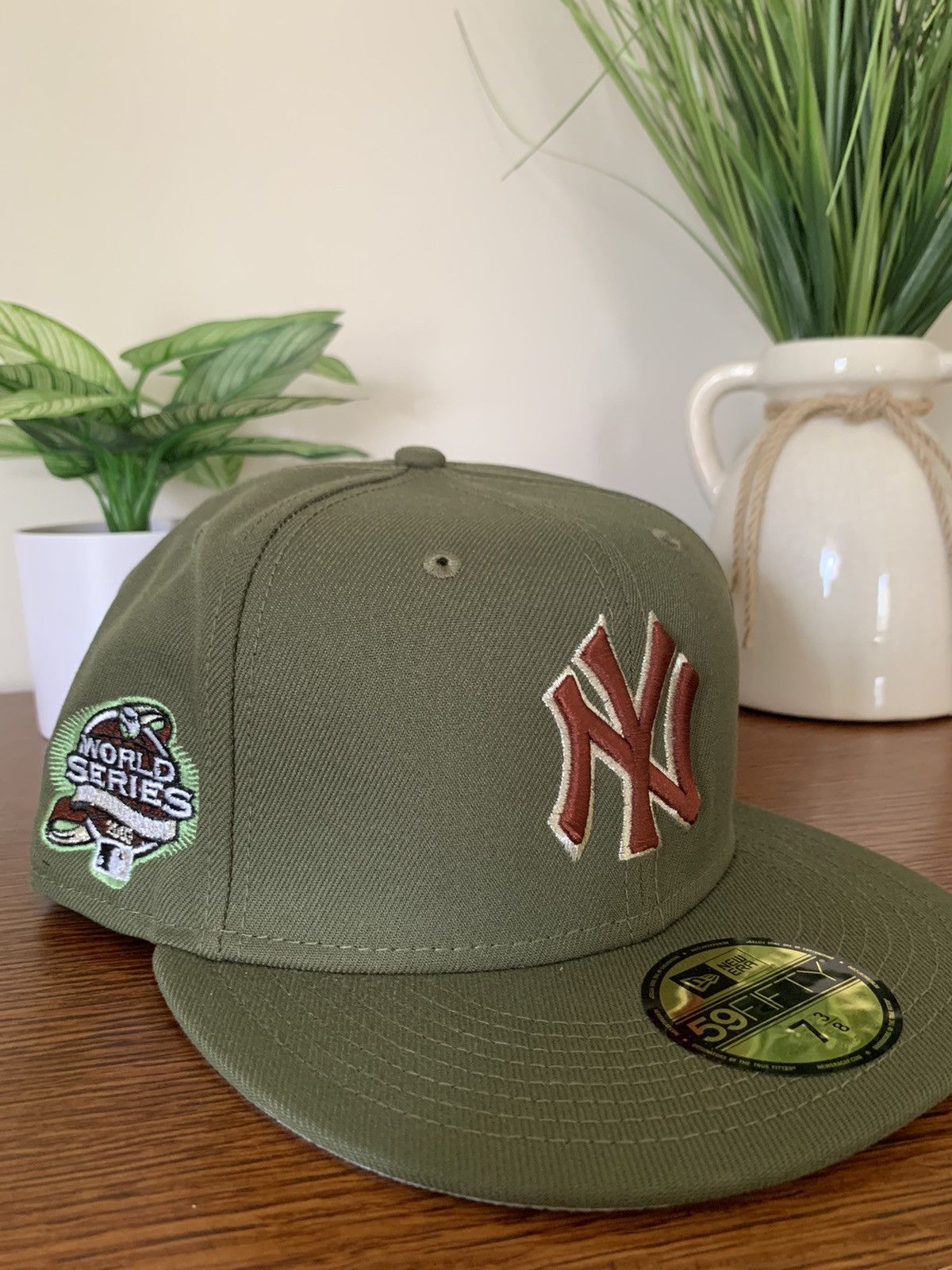 Aux Pack MF DOOM 7 3/4 New Era Hat Club Yankees buy With Hat Club Pin Included