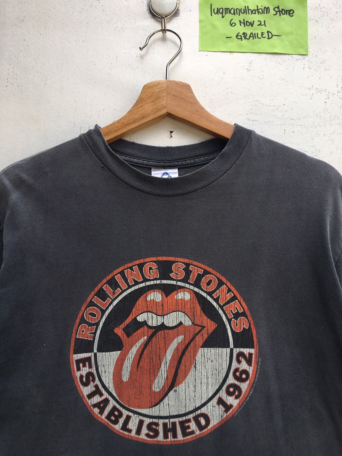 Band Tees Rare Vintage The Rolling Stones Tshirt Size US S / EU 44-46 / 1 - 5 Thumbnail