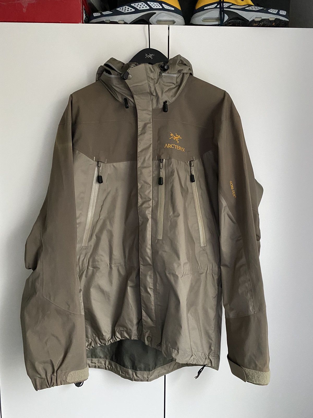 Arc'Teryx Arc’teryx Theta LT Stone | Grailed