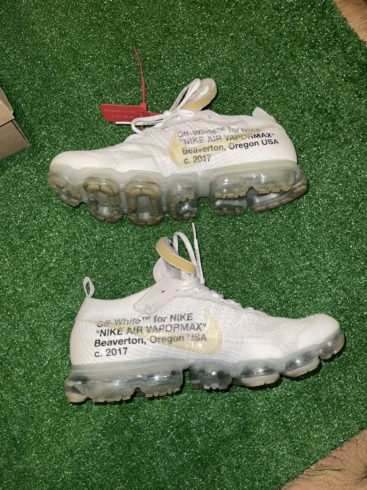 Nike × Off-White OFF-WHITE x Air VaporMax Part 2 2018 Size US 12 / EU 45 - 2 Thumbnail