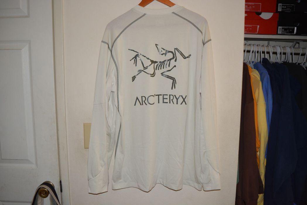 Arc'Teryx DS Arcteryx System A Copal Long Sleeve Bird Tee Chalk