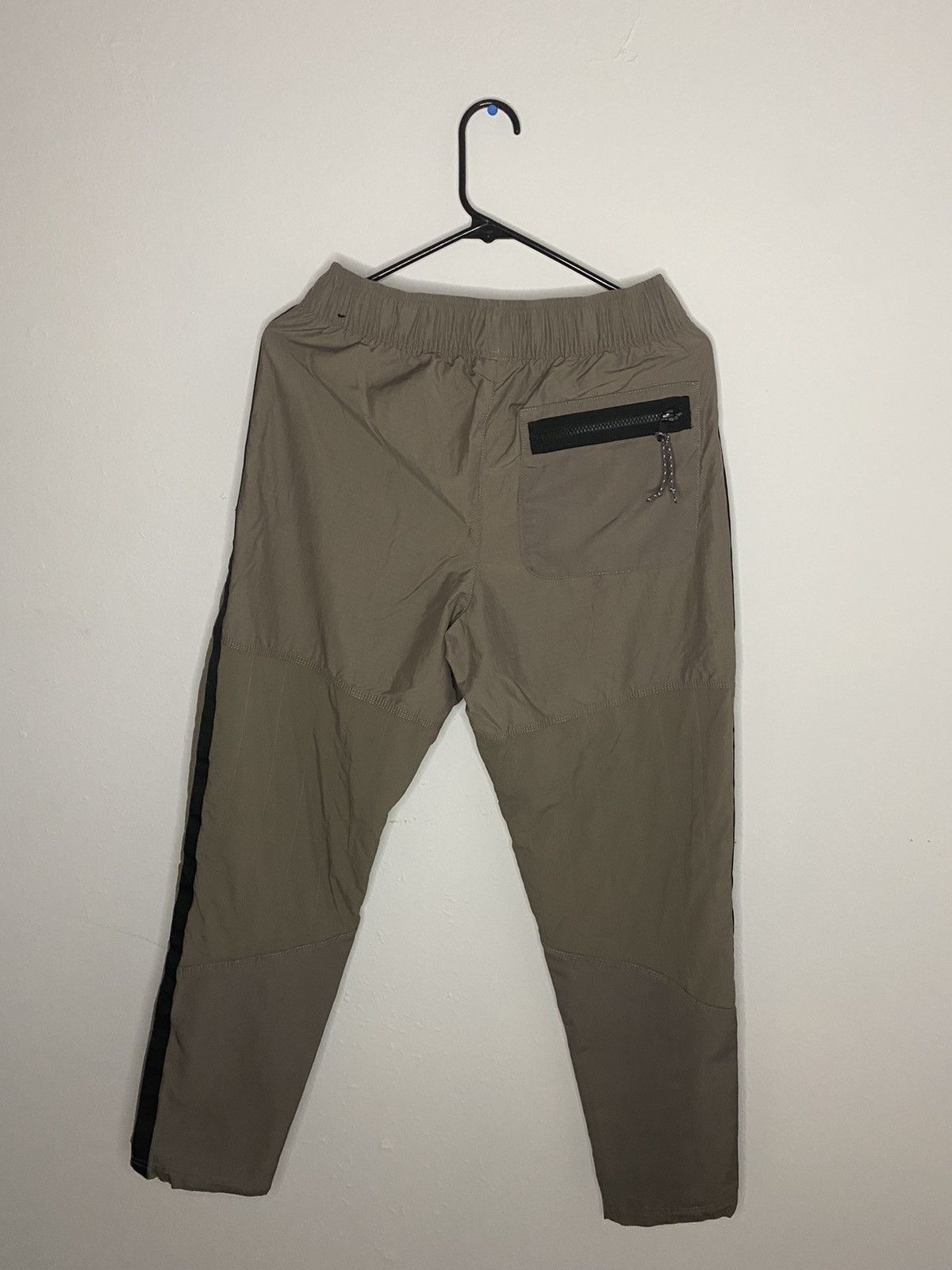 Nike Nike NSW Woven Nylon Pants (S) Size US 29 - 2 Thumbnail