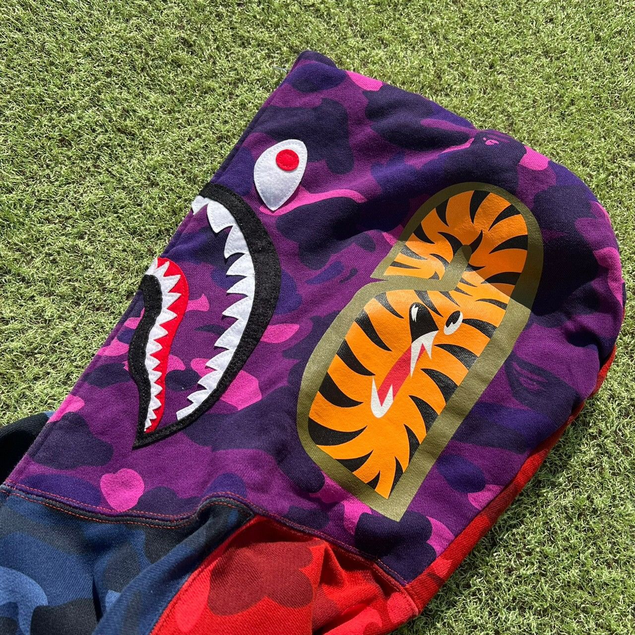 Bape BAPE shark mix crazy camo full zip hoodie Size US L / EU 52-54 / 3 - 4 Thumbnail
