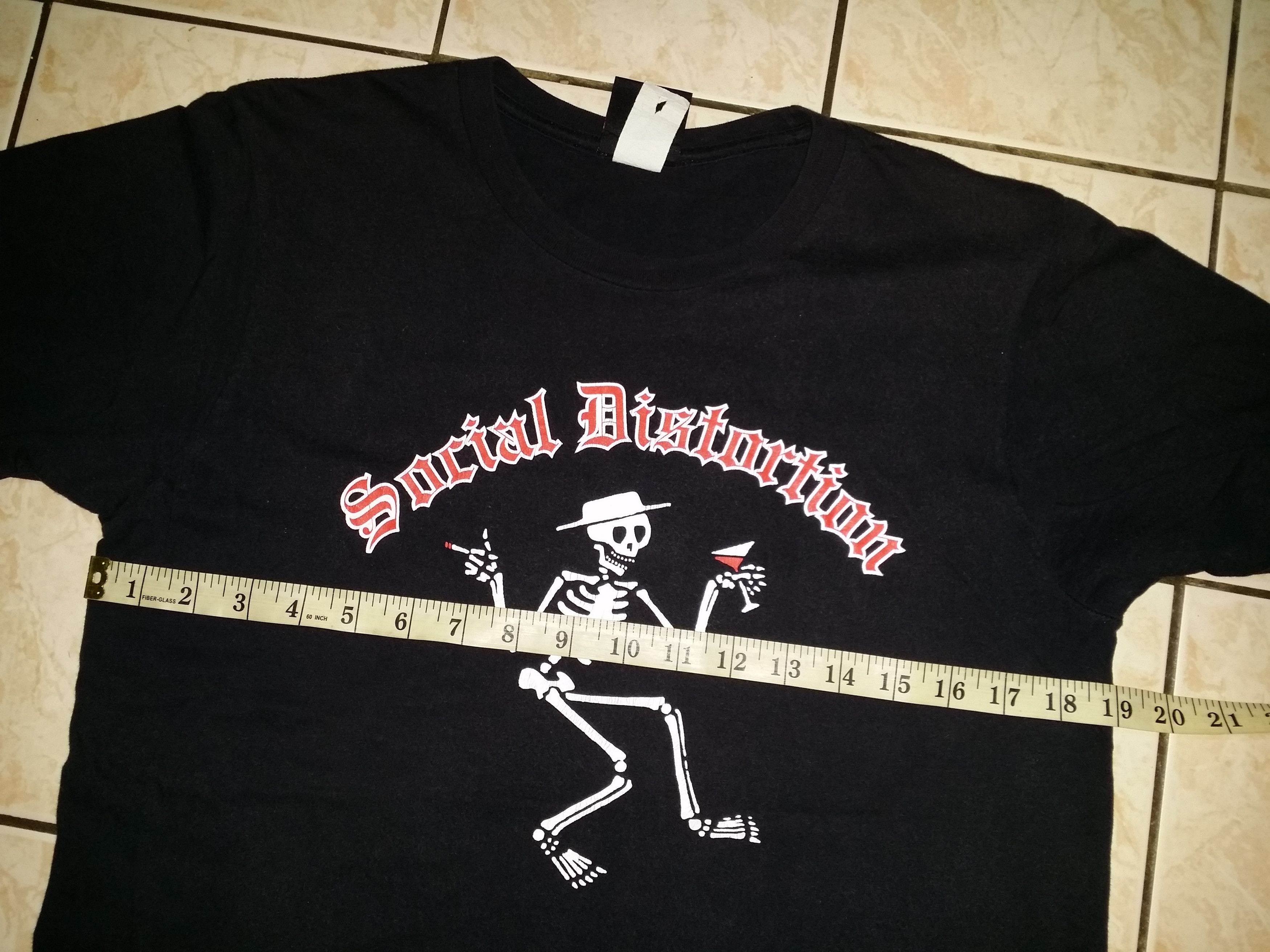 Band Tees Vintage 90s SOCIAL DISTORTION skull dancing t shirt Size US M / EU 48-50 / 2 - 4 Thumbnail
