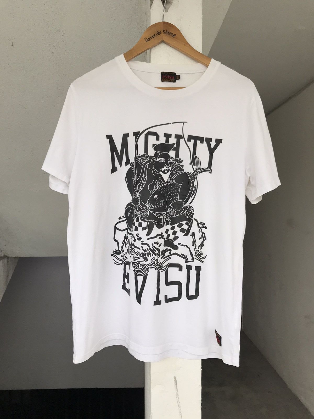 Mighty Evisu White tee - www.disolcolor.com