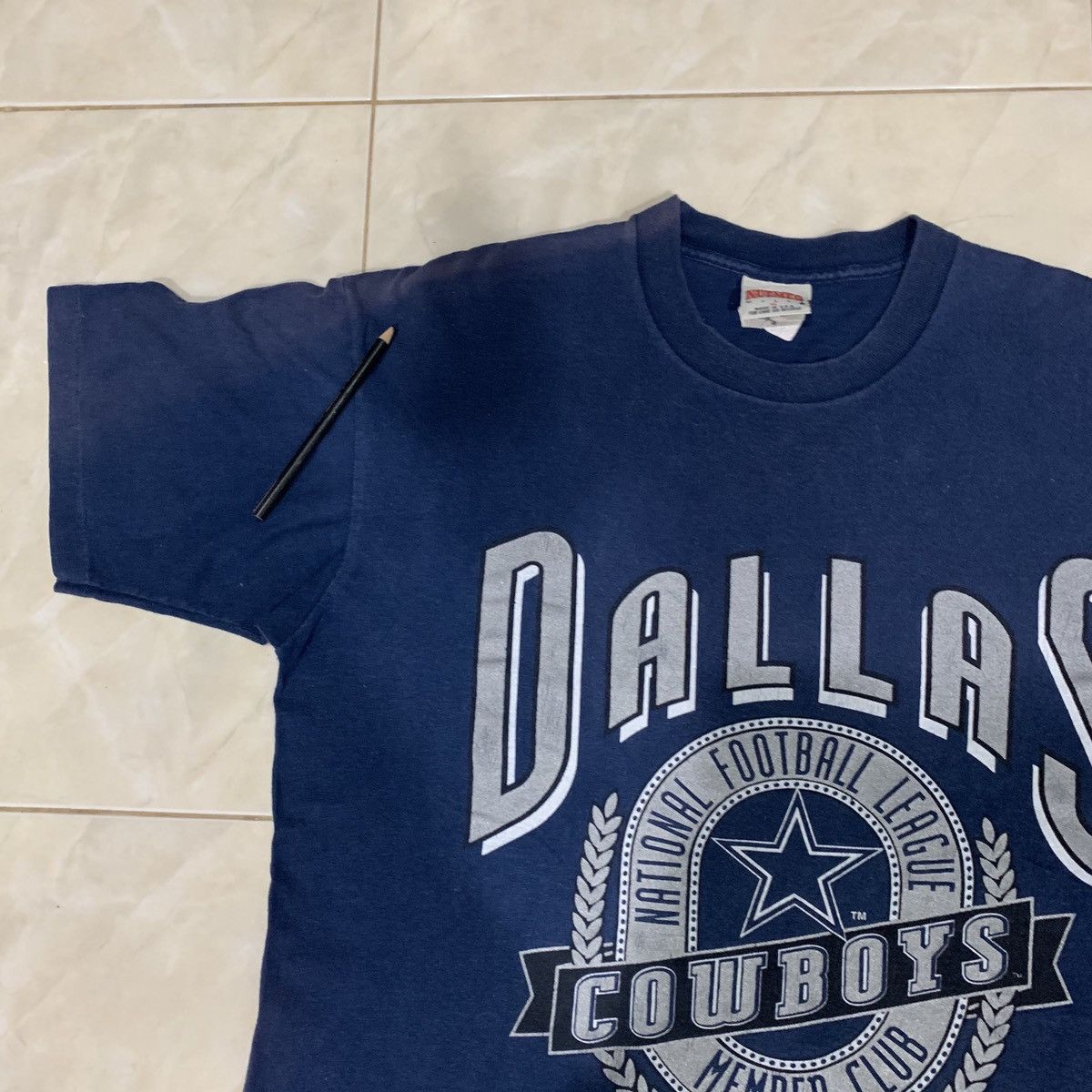 NFL × Nutmeg × Vintage NUTMEG MILLS Short Sleeve Tee Size XL Fits L Size US L / EU 52-54 / 3 - 8 Thumbnail