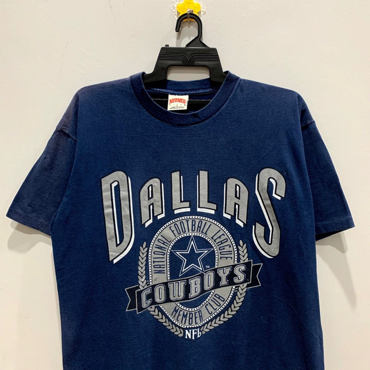 NFL × Nutmeg × Vintage NUTMEG MILLS Short Sleeve Tee Size XL Fits L Size US L / EU 52-54 / 3 - 2 Thumbnail