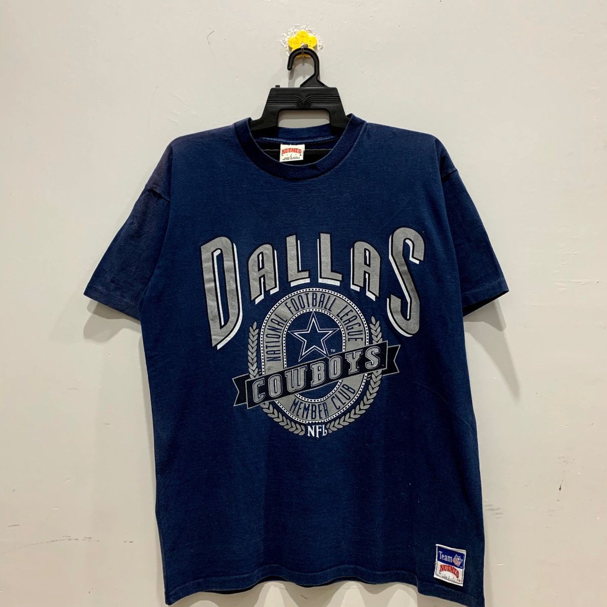 NFL × Nutmeg × Vintage NUTMEG MILLS Short Sleeve Tee Size XL Fits L Size US L / EU 52-54 / 3 - 1 Thumbnail