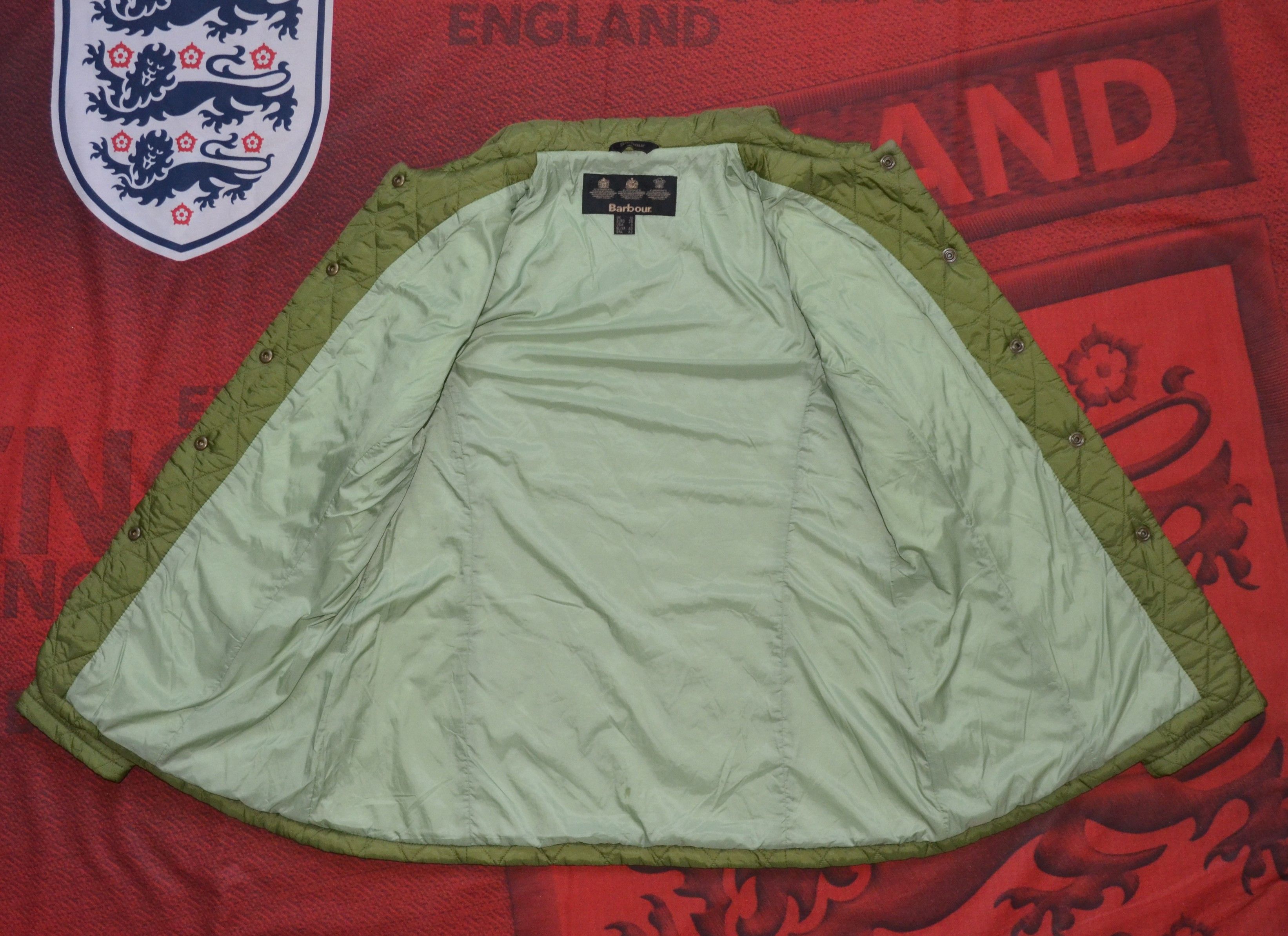 Barbour Barbour L417 SHAPED FWEIGHT QUILT SHORT Women QuiltedJacket Size S / US 4 / IT 40 - 3 Thumbnail