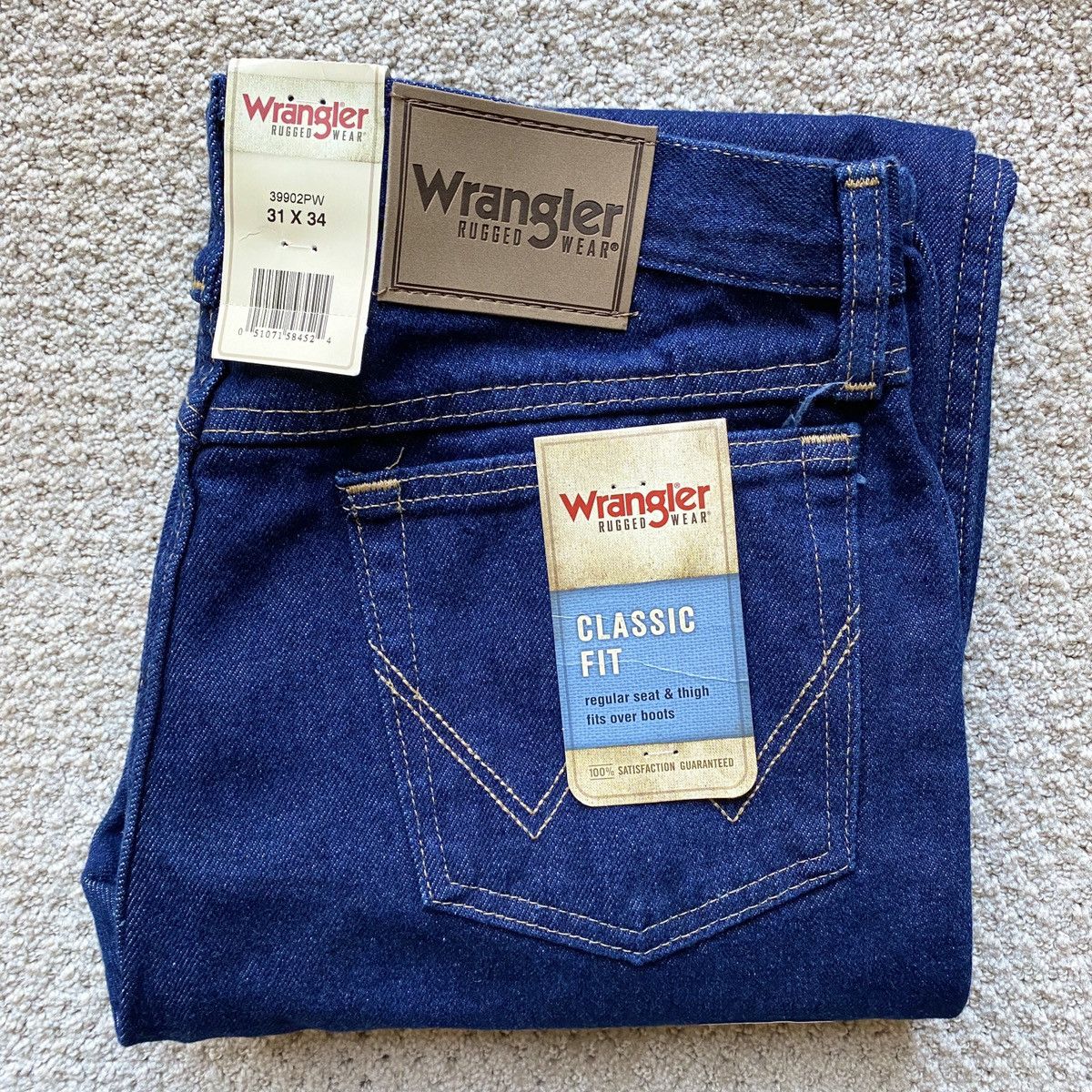 Wrangler NWT Wrangler Rugged Wear Classic Regular Fit Jeans 31x34 | Grailed