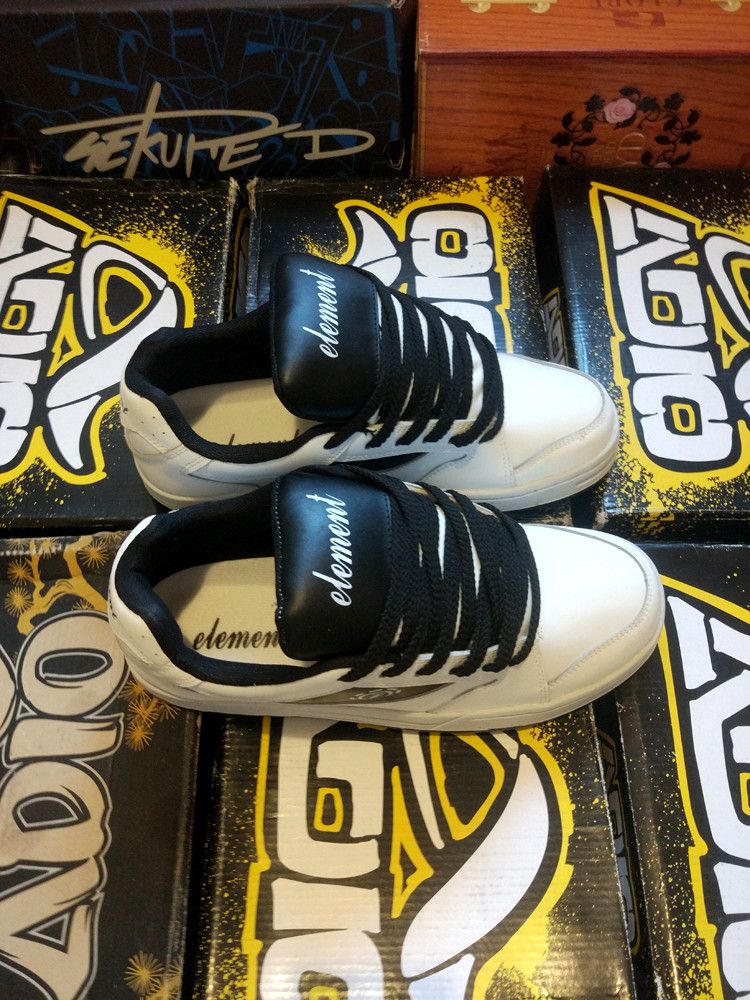 Element × Vintage × Vintage Shoe Co. Element - vintage model of the early 2000s. Size US 11 / EU 44 - 4 Thumbnail