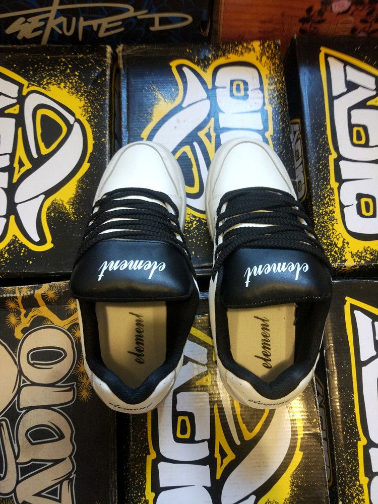 Element × Vintage × Vintage Shoe Co. Element - vintage model of the early 2000s. Size US 11 / EU 44 - 5 Thumbnail