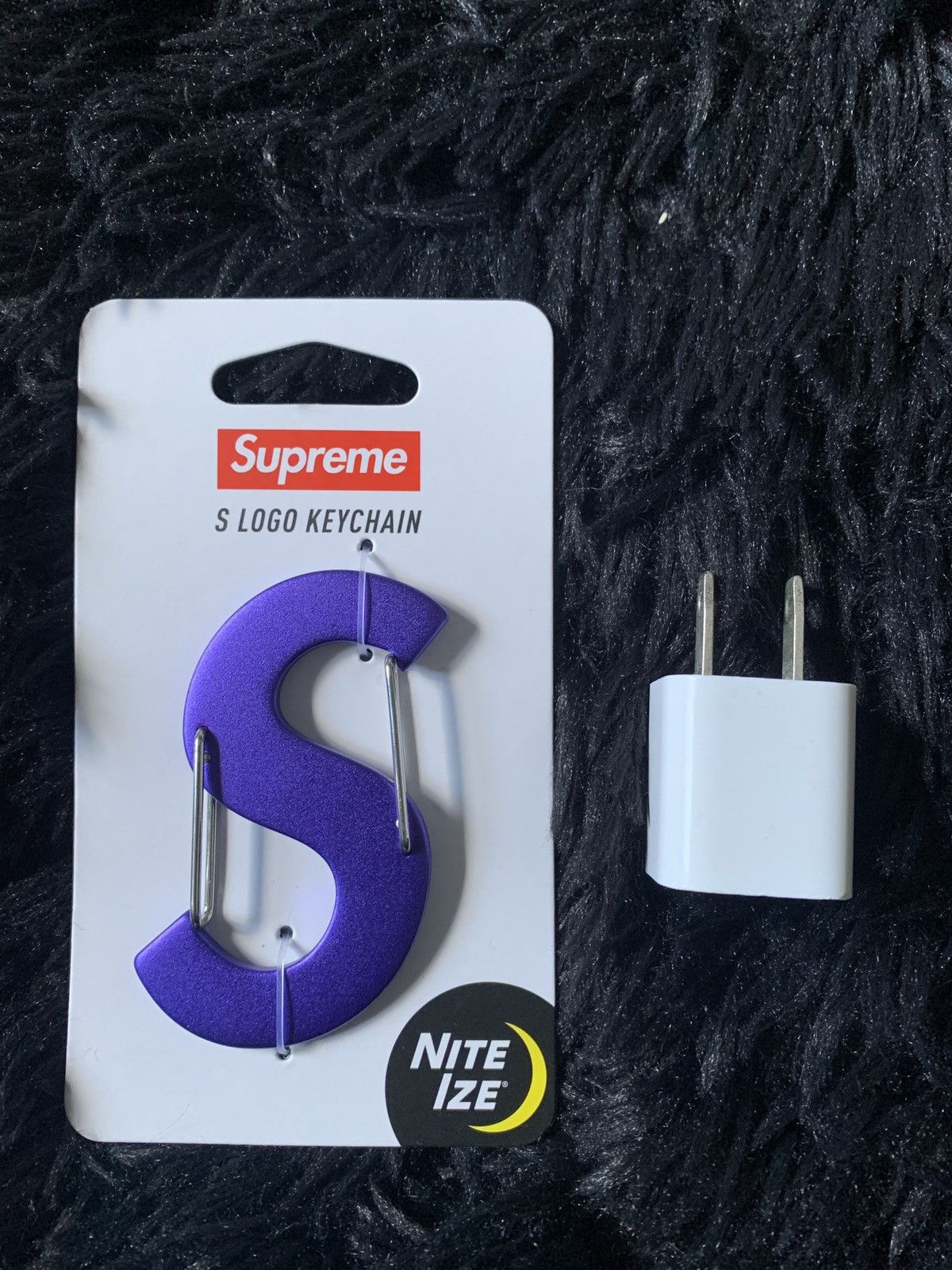 Supreme Nite lze S Logo Keychain Black（Supreme Supreme