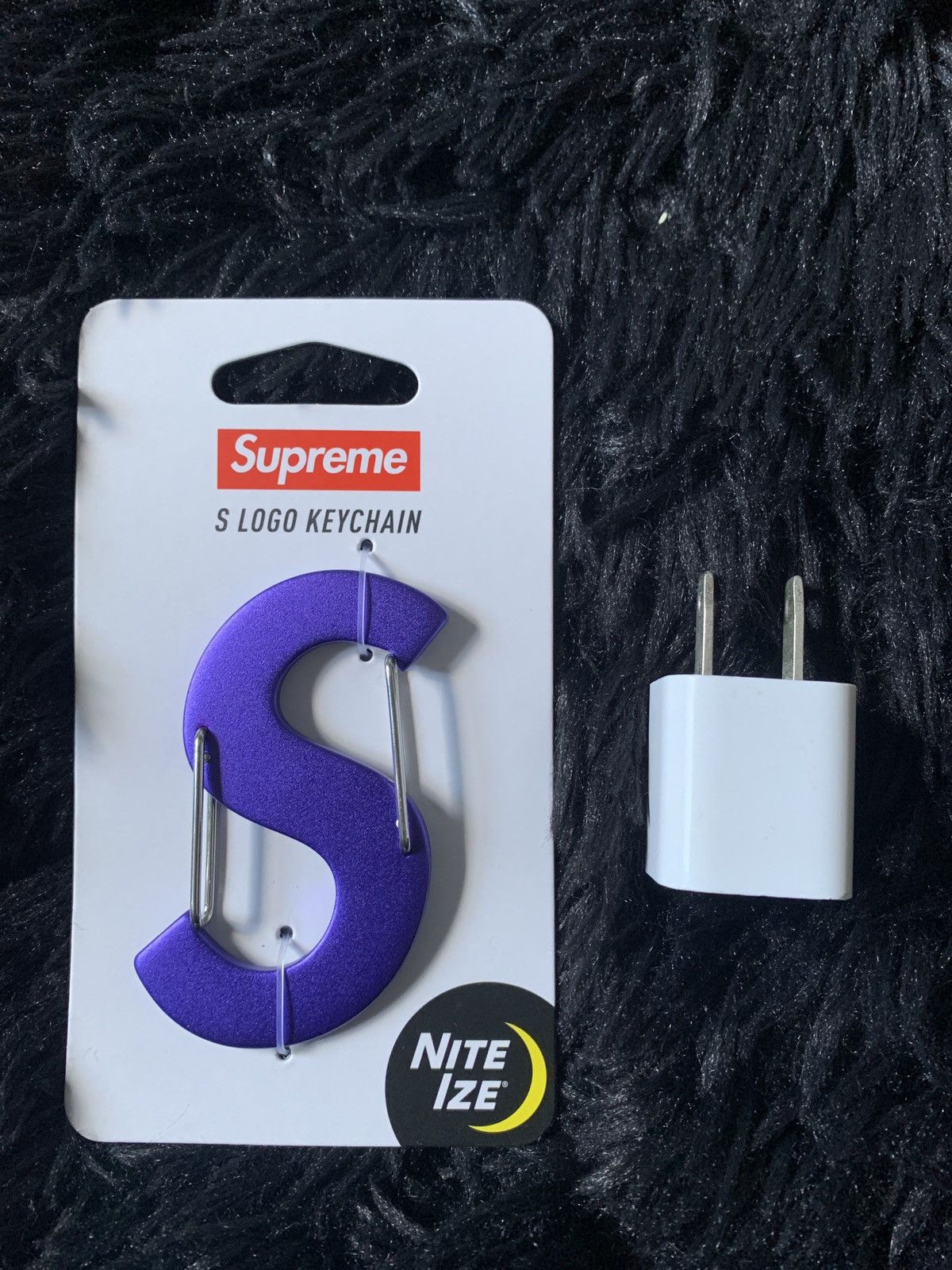 Supreme Nite Ize S Logo Keychain シルバー-