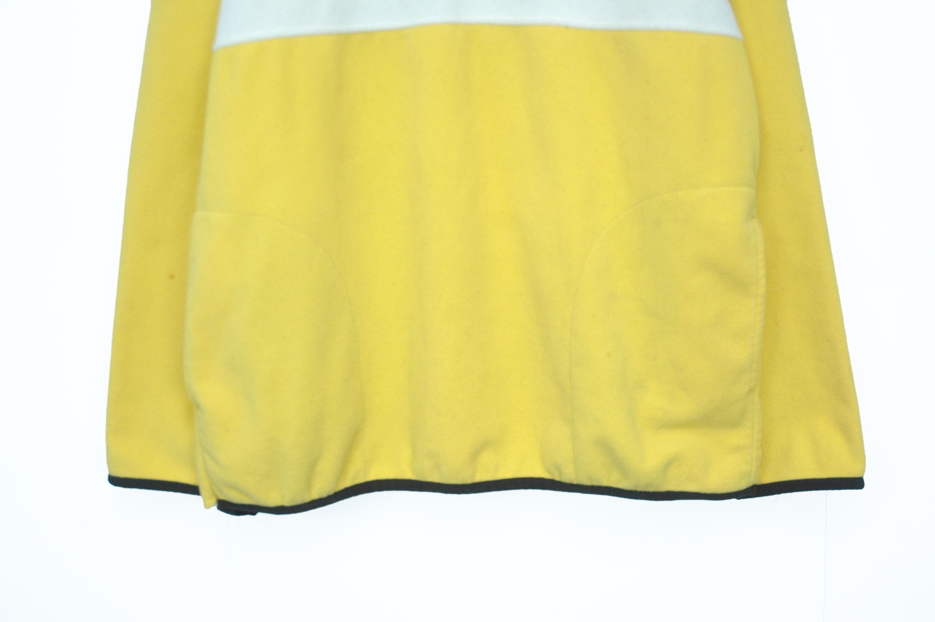 Tommy Hilfiger Vintage 2001 Tommy Hilfiger Pullover Fleece Size US L / EU 52-54 / 3 - 5 Thumbnail
