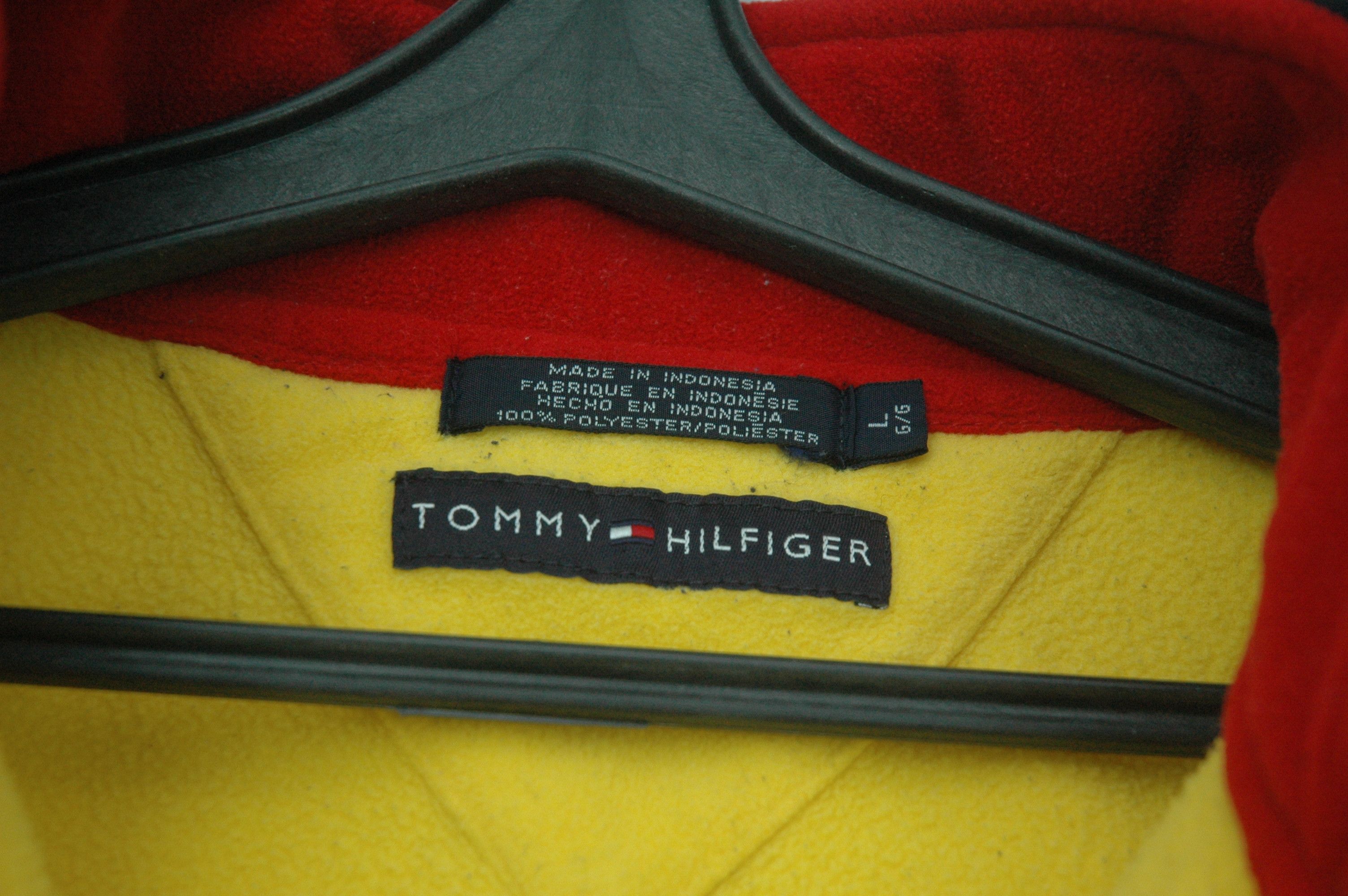 Tommy Hilfiger Vintage 2001 Tommy Hilfiger Pullover Fleece Size US L / EU 52-54 / 3 - 6 Thumbnail