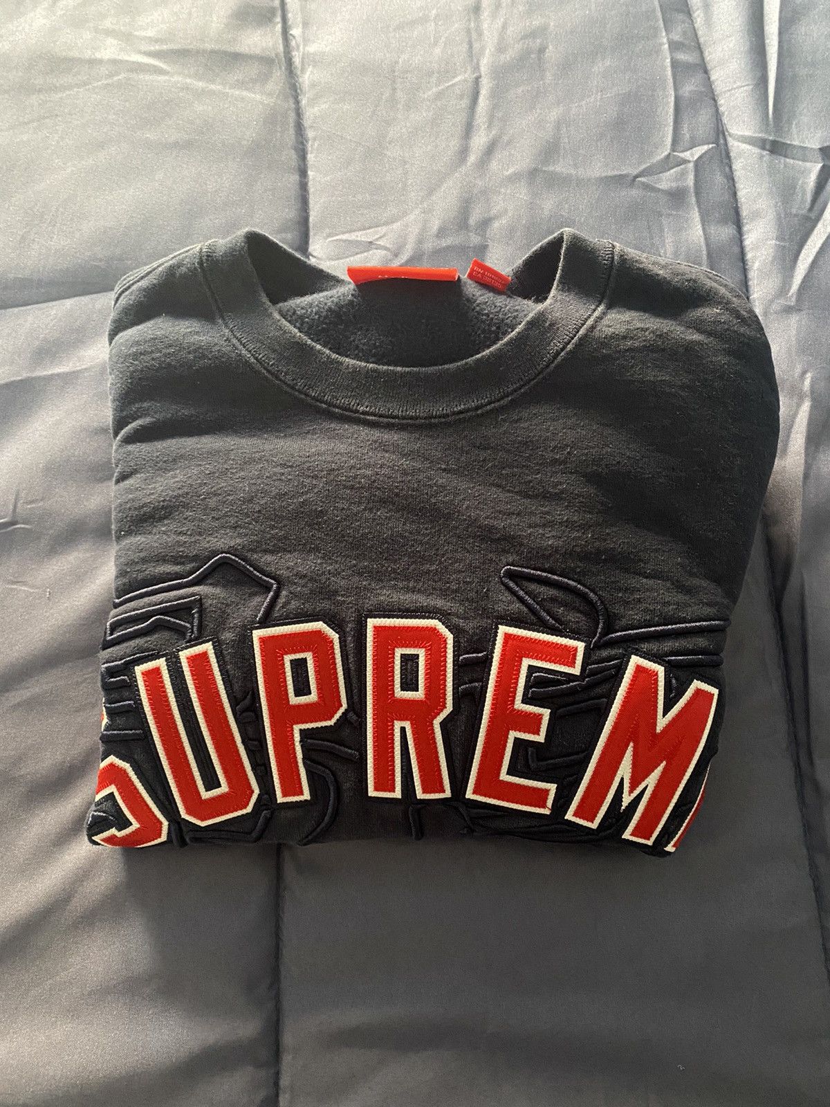 Kanji logo crewneck online supreme