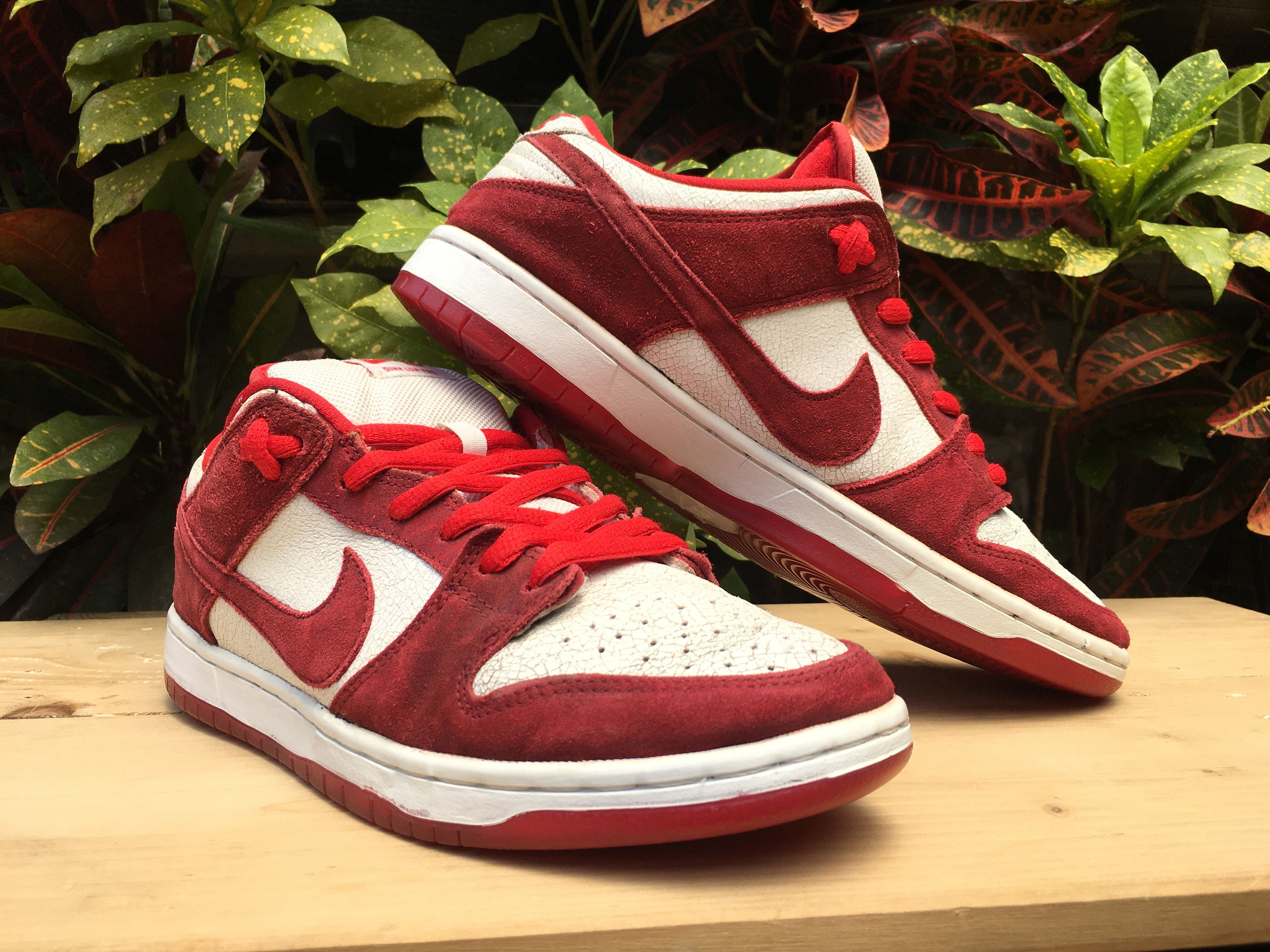 Nike Nike SB Dunk Low Valentines Day 2014 Size US 9.5 / EU 42-43 - 3 Thumbnail