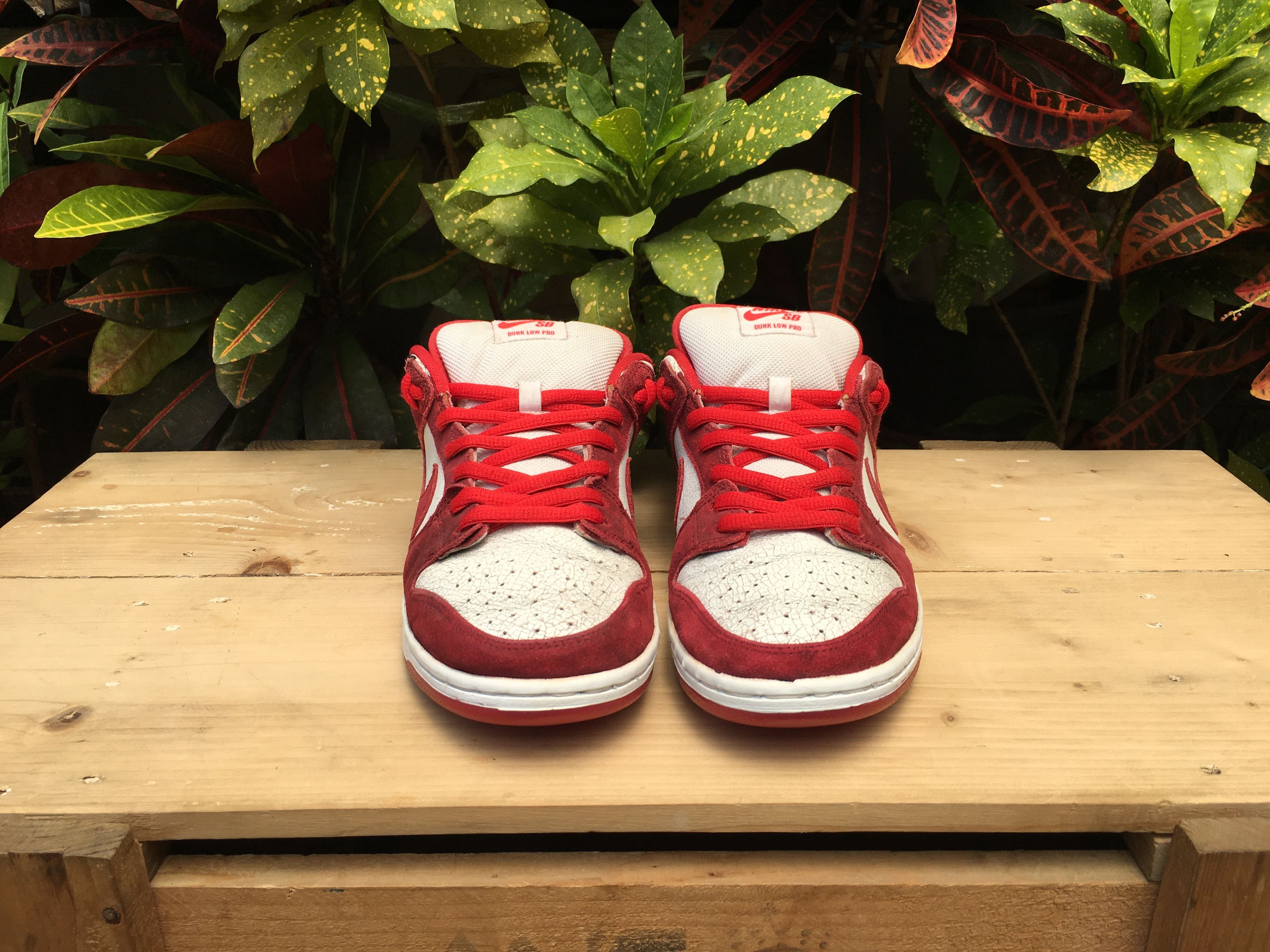 Nike Nike SB Dunk Low Valentines Day 2014 Size US 9.5 / EU 42-43 - 6 Thumbnail
