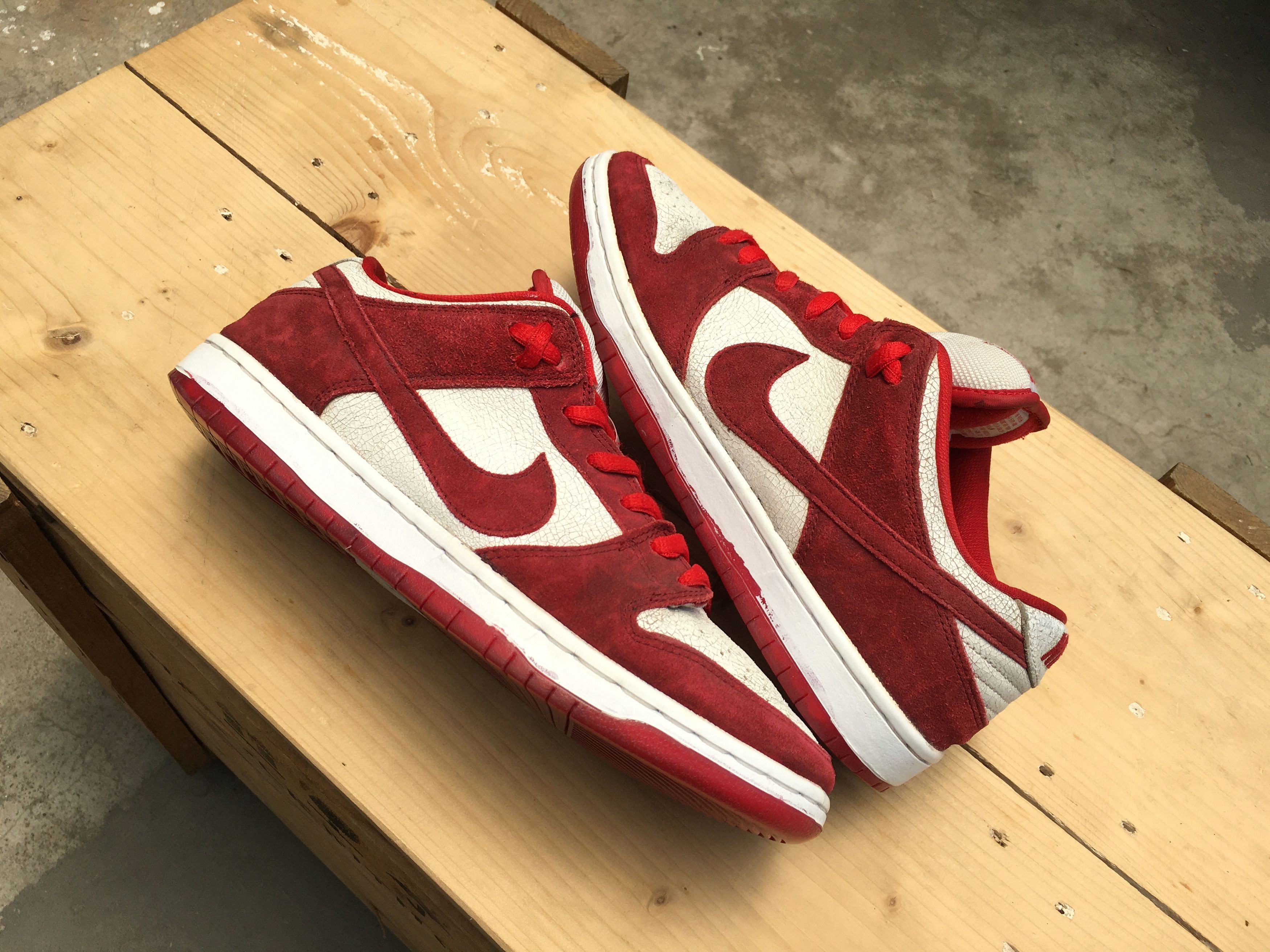 Nike Nike SB Dunk Low Valentines Day 2014 Size US 9.5 / EU 42-43 - 13 Thumbnail