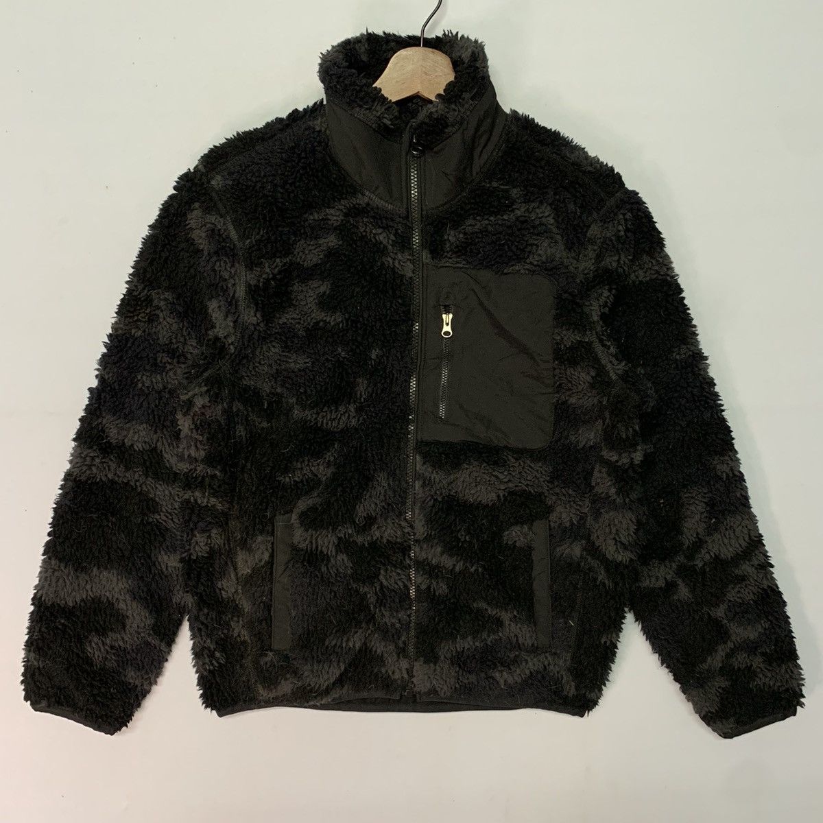 Japanese Brand × Uniqlo 💥💥RARE!! Uniqlo Fleece Sherpa Jacket Zip Ups Camo Style Size US M / EU 48-50 / 2 - 1 Thumbnail