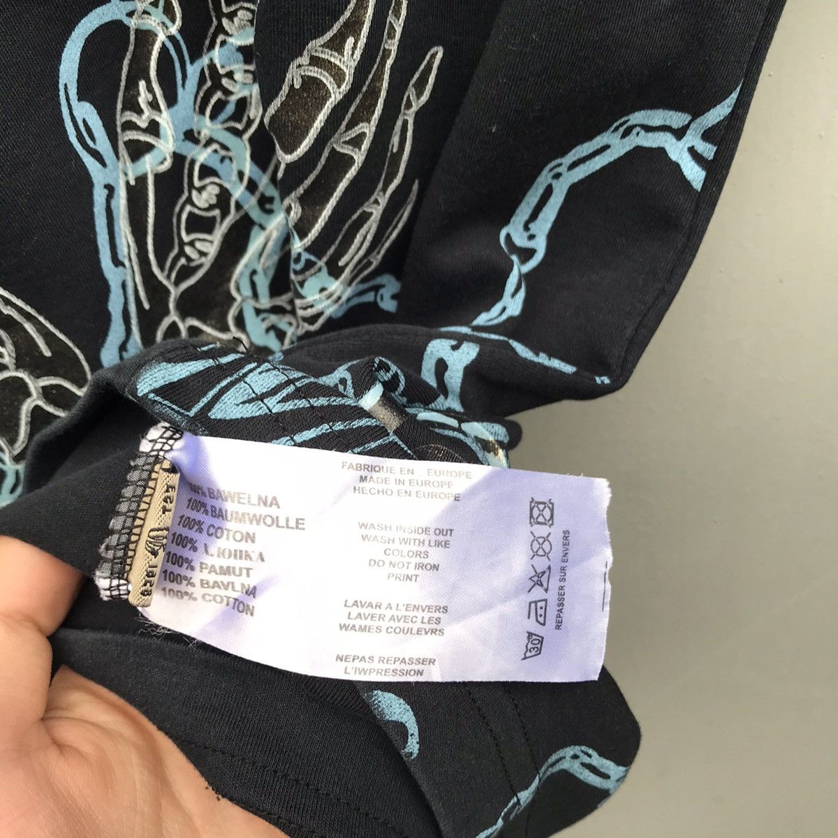 Christian Audigier × Ed Hardy × Vintage Christian Audigier Skull Hands T Shirt Size US S / EU 44-46 / 1 - 6 Thumbnail