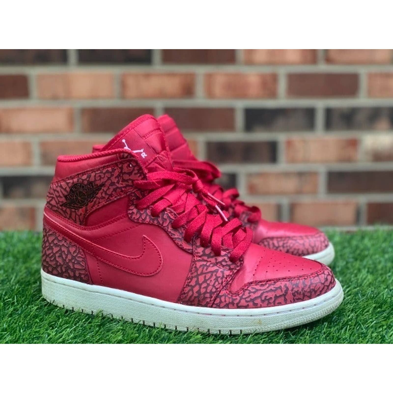 Nike Jordan 1 Retro Red Elephant Print Grailed