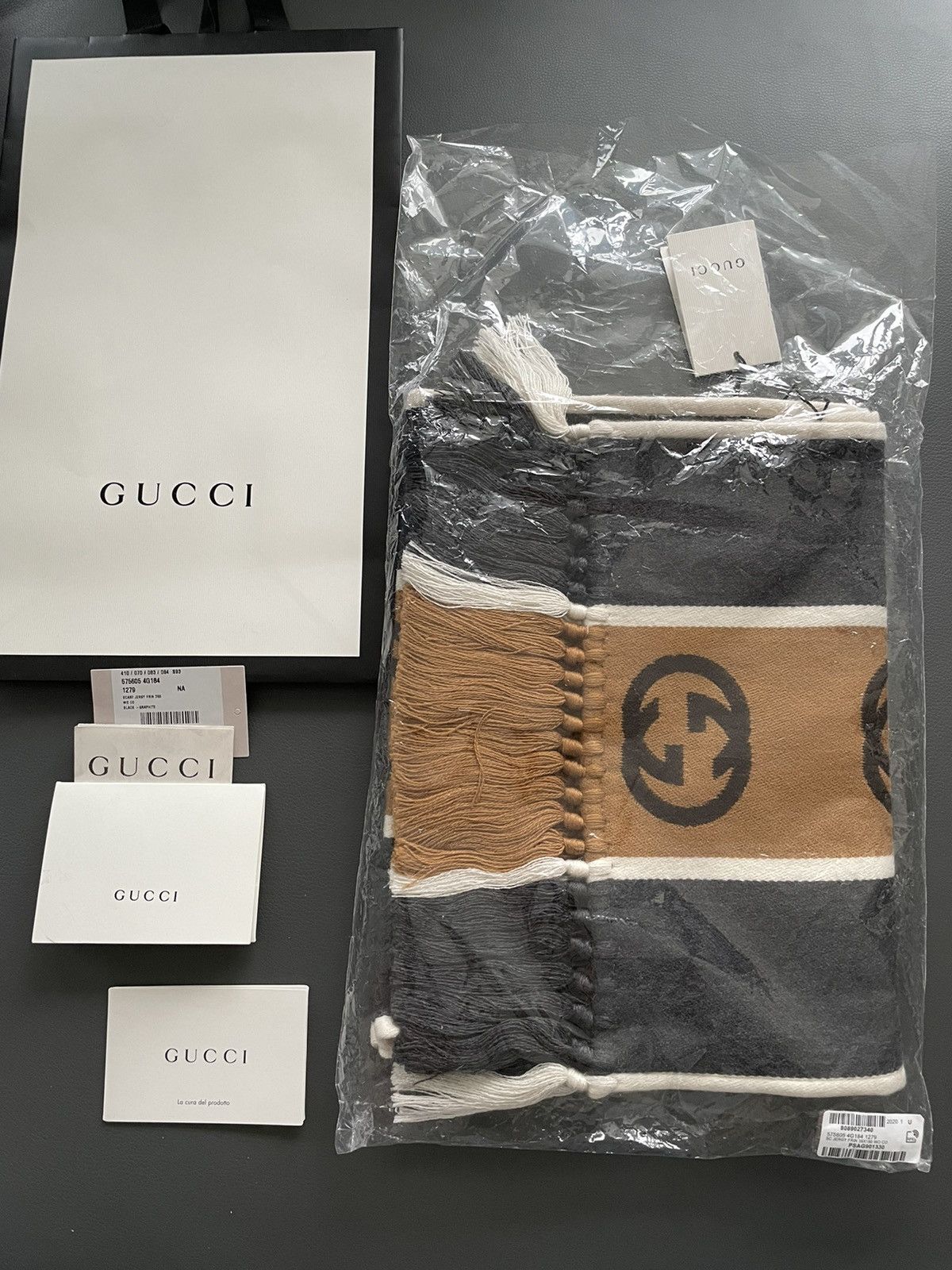 Gucci Runway Limited Edition GG Logo Gucci Scarf Brand New Size ONE SIZE - 3 Thumbnail