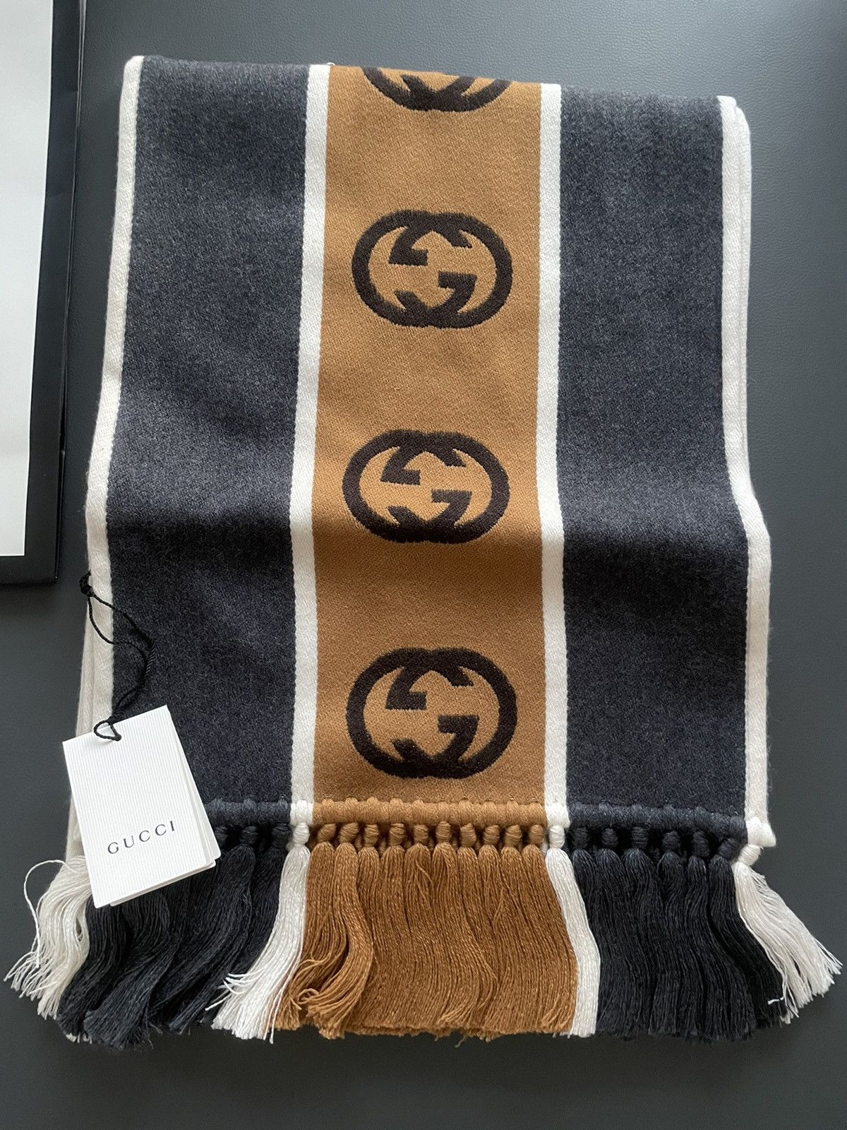 Gucci Runway Limited Edition GG Logo Gucci Scarf Brand New Size ONE SIZE - 13 Thumbnail
