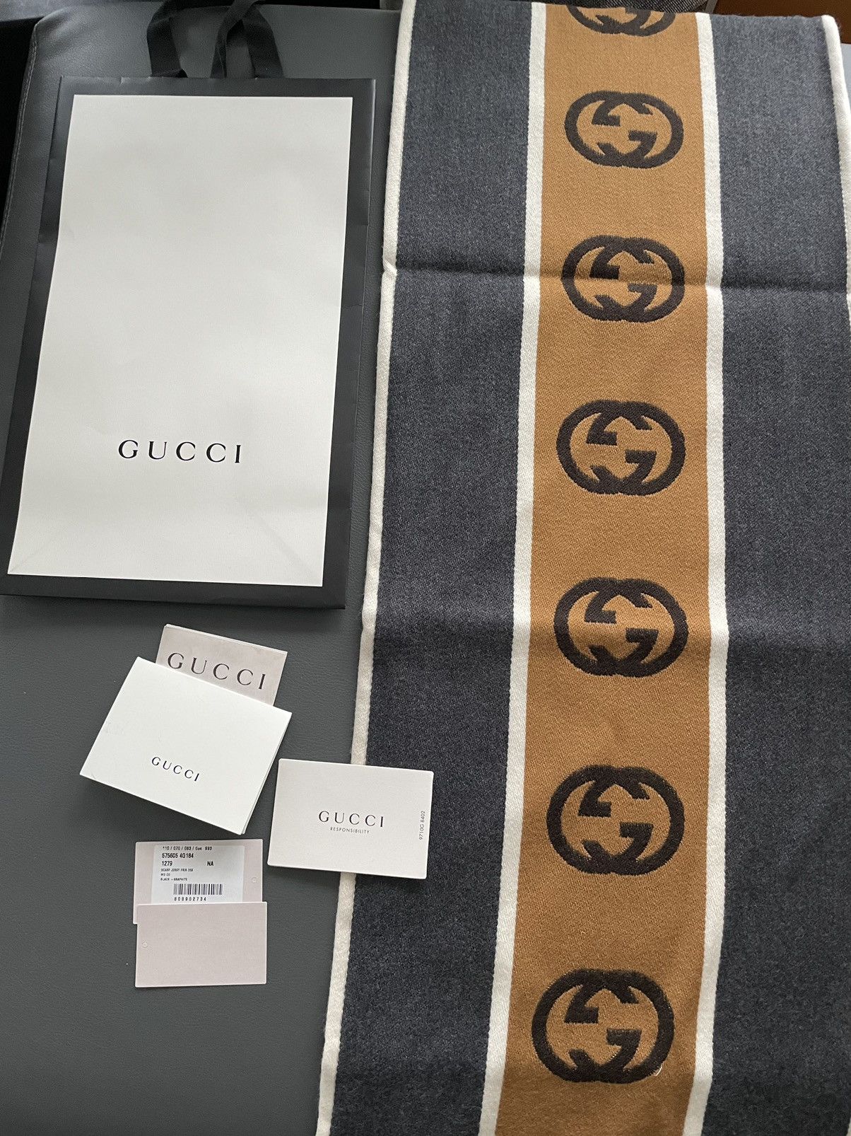 Gucci Runway Limited Edition GG Logo Gucci Scarf Brand New Size ONE SIZE - 1 Thumbnail