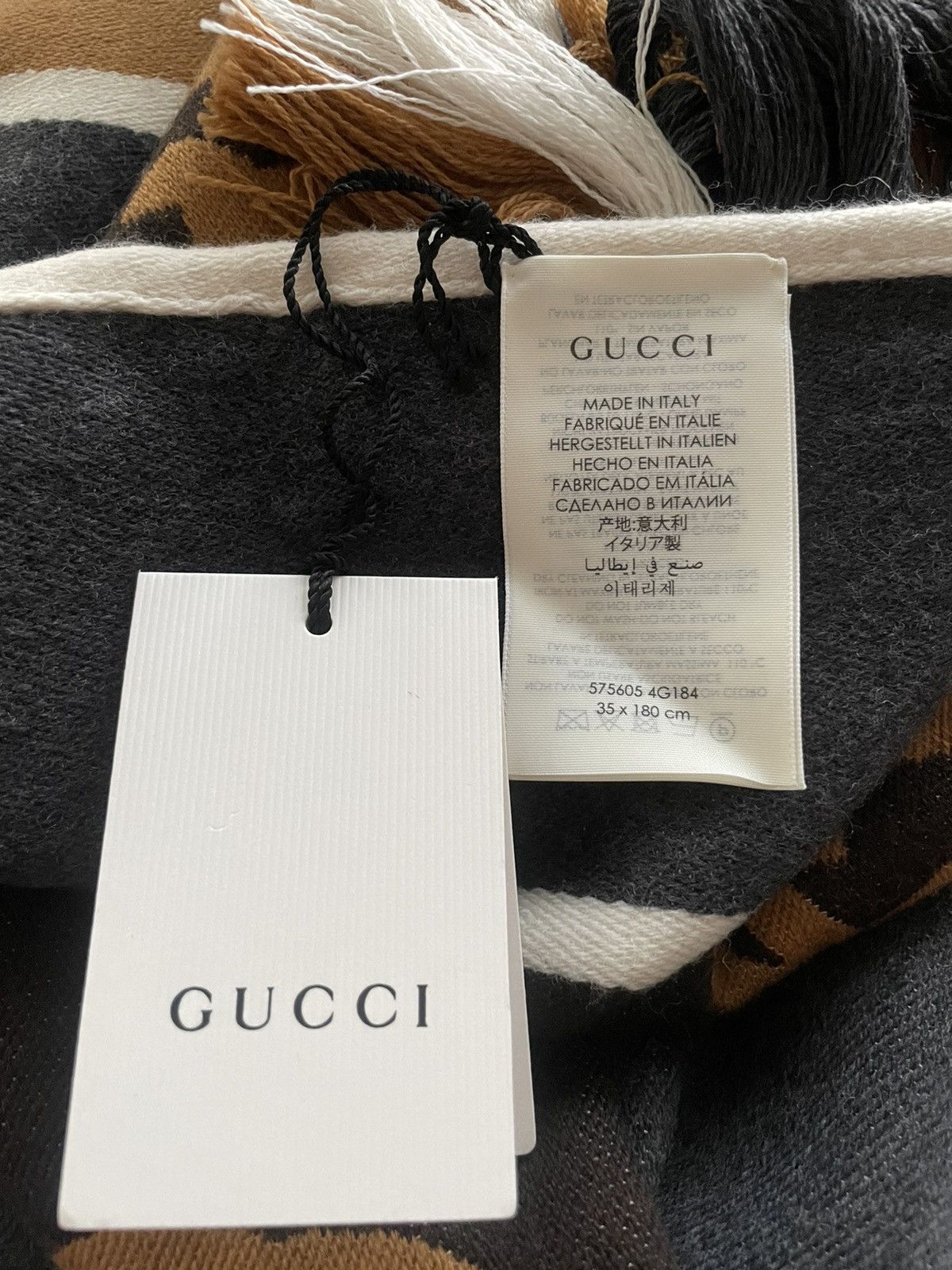 Gucci Runway Limited Edition GG Logo Gucci Scarf Brand New Size ONE SIZE - 15 Thumbnail