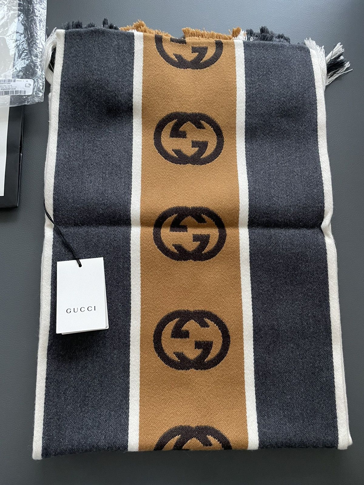 Gucci Runway Limited Edition GG Logo Gucci Scarf Brand New Size ONE SIZE - 21 Thumbnail