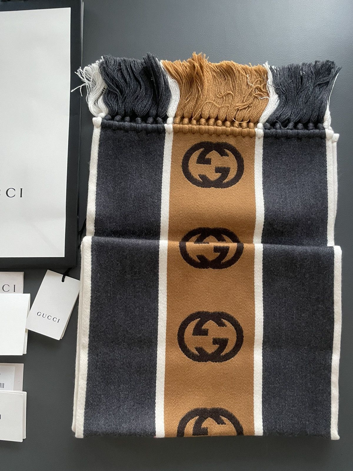 Gucci Runway Limited Edition GG Logo Gucci Scarf Brand New Size ONE SIZE - 9 Thumbnail