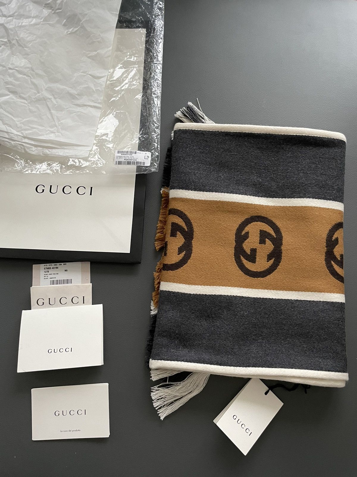 Gucci Runway Limited Edition GG Logo Gucci Scarf Brand New Size ONE SIZE - 18 Thumbnail
