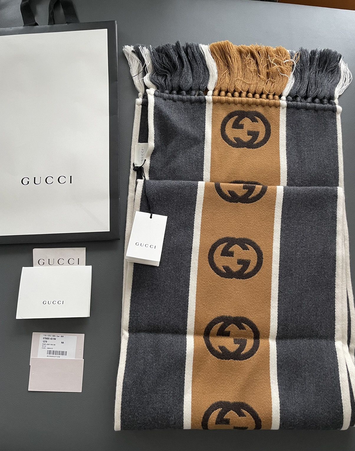 Gucci Runway Limited Edition GG Logo Gucci Scarf Brand New Size ONE SIZE - 23 Thumbnail