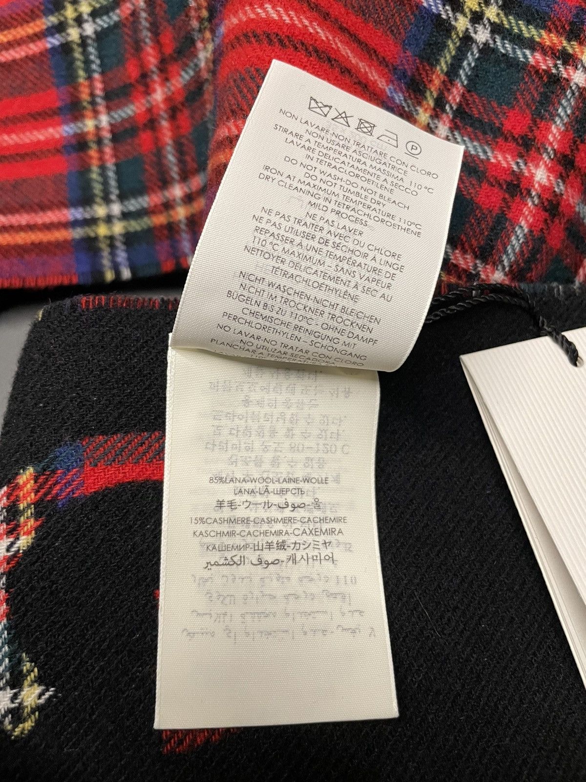 Gucci Brand NEW Limited Edition Gucci Logo Cashmere Runway Scarf Size ONE SIZE - 11 Thumbnail