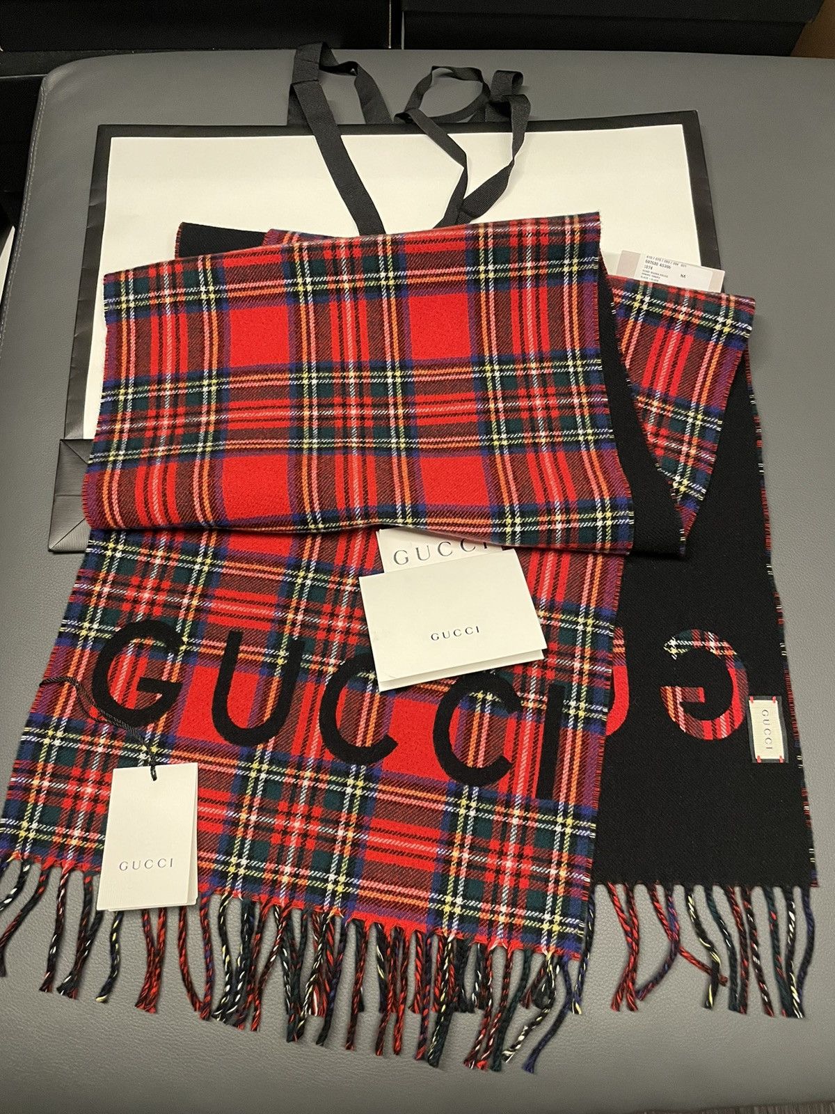 Gucci Brand NEW Limited Edition Gucci Logo Cashmere Runway Scarf Size ONE SIZE - 19 Thumbnail