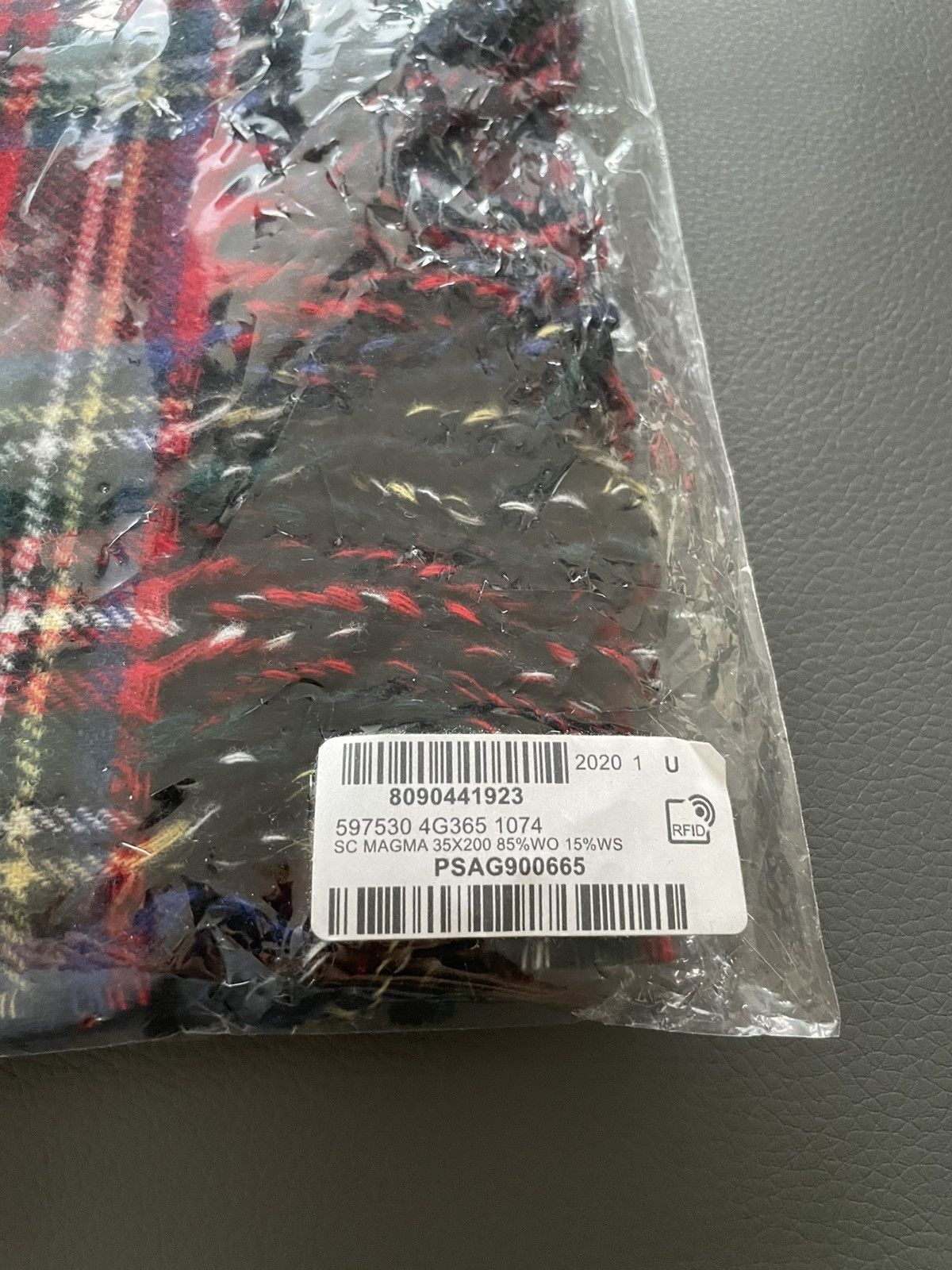Gucci Brand NEW Limited Edition Gucci Logo Cashmere Runway Scarf Size ONE SIZE - 6 Thumbnail